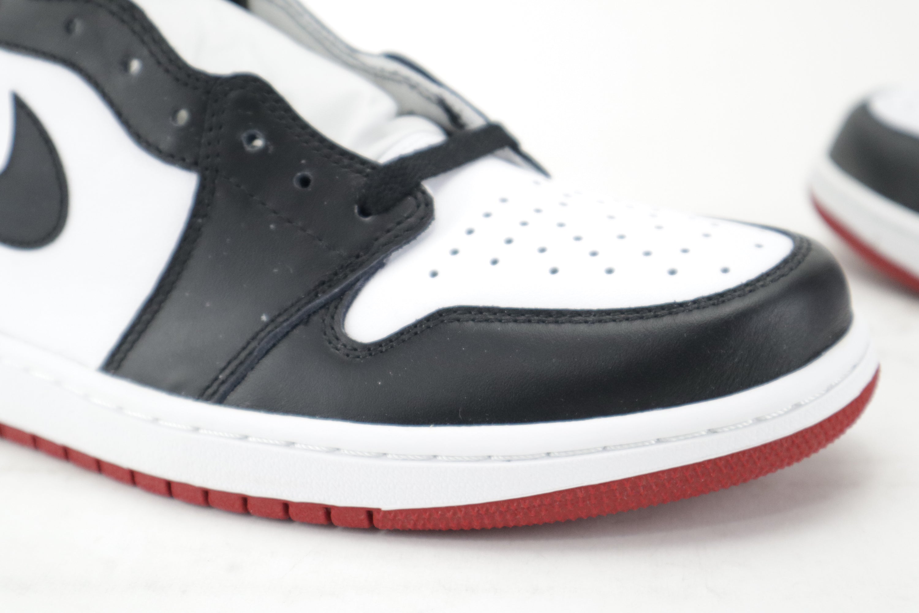 1 RETRO HIGH OG "BLACK TOE" 2016