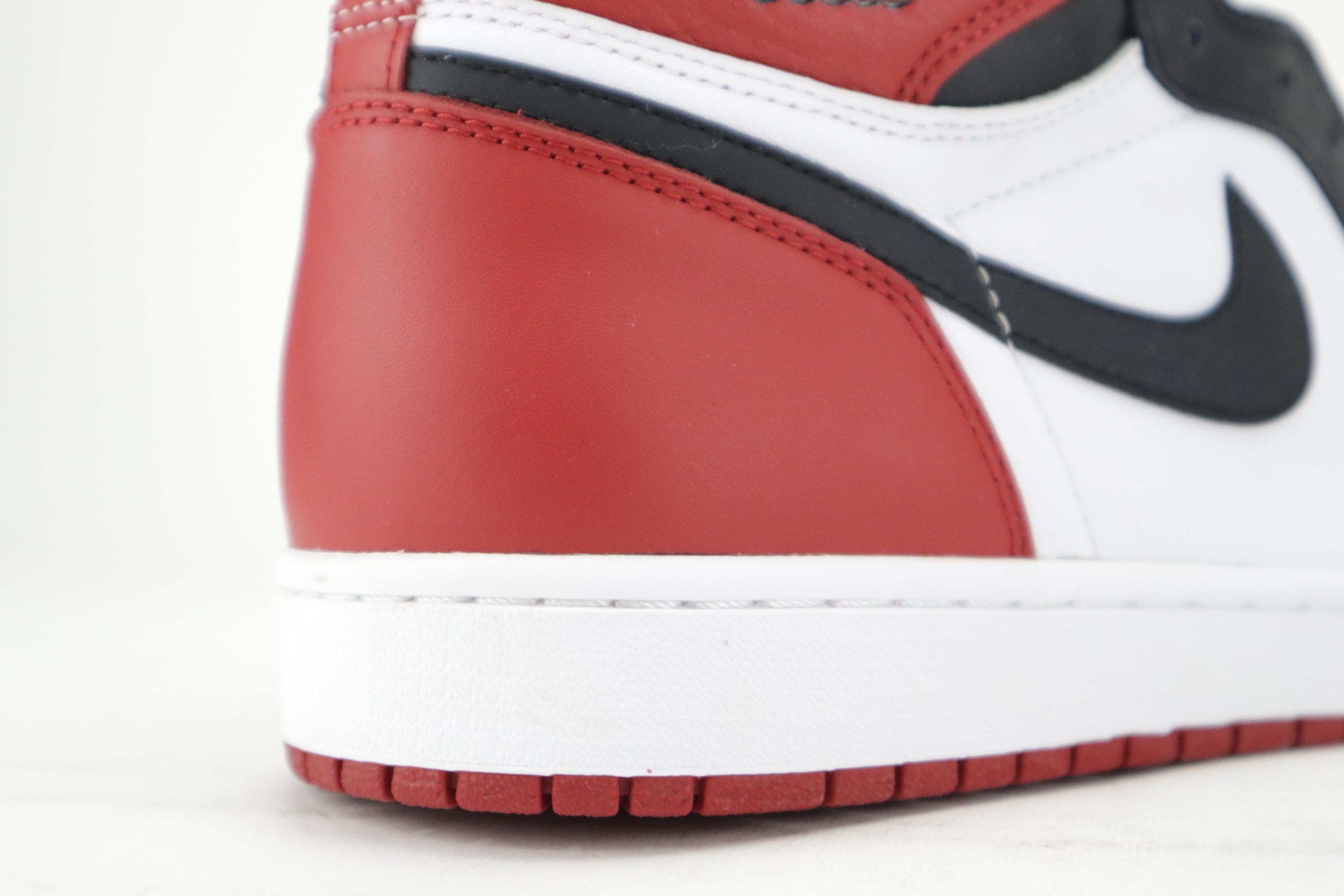 1 RETRO HIGH OG "BLACK TOE" 2016