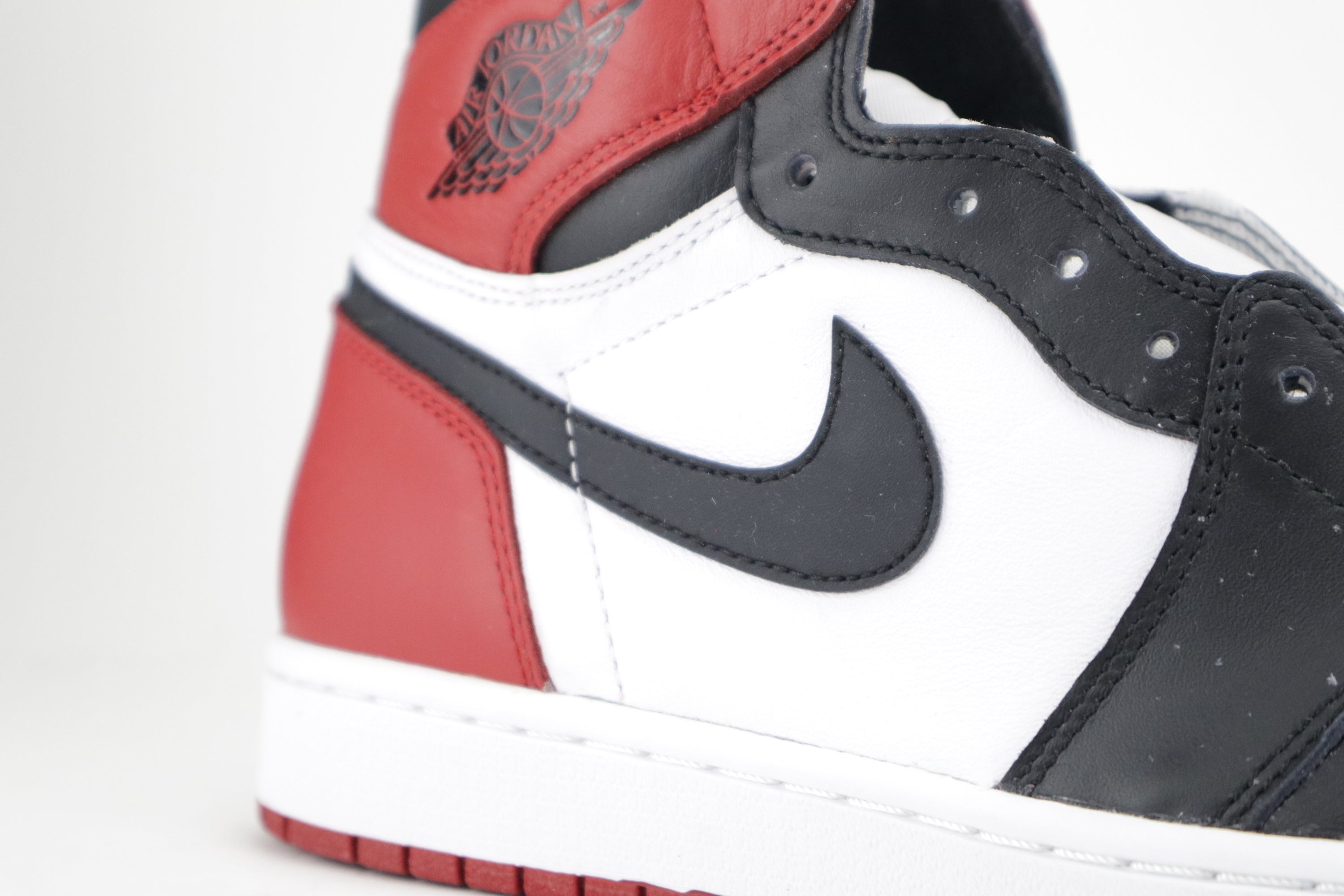 1 RETRO HIGH OG "BLACK TOE" 2016