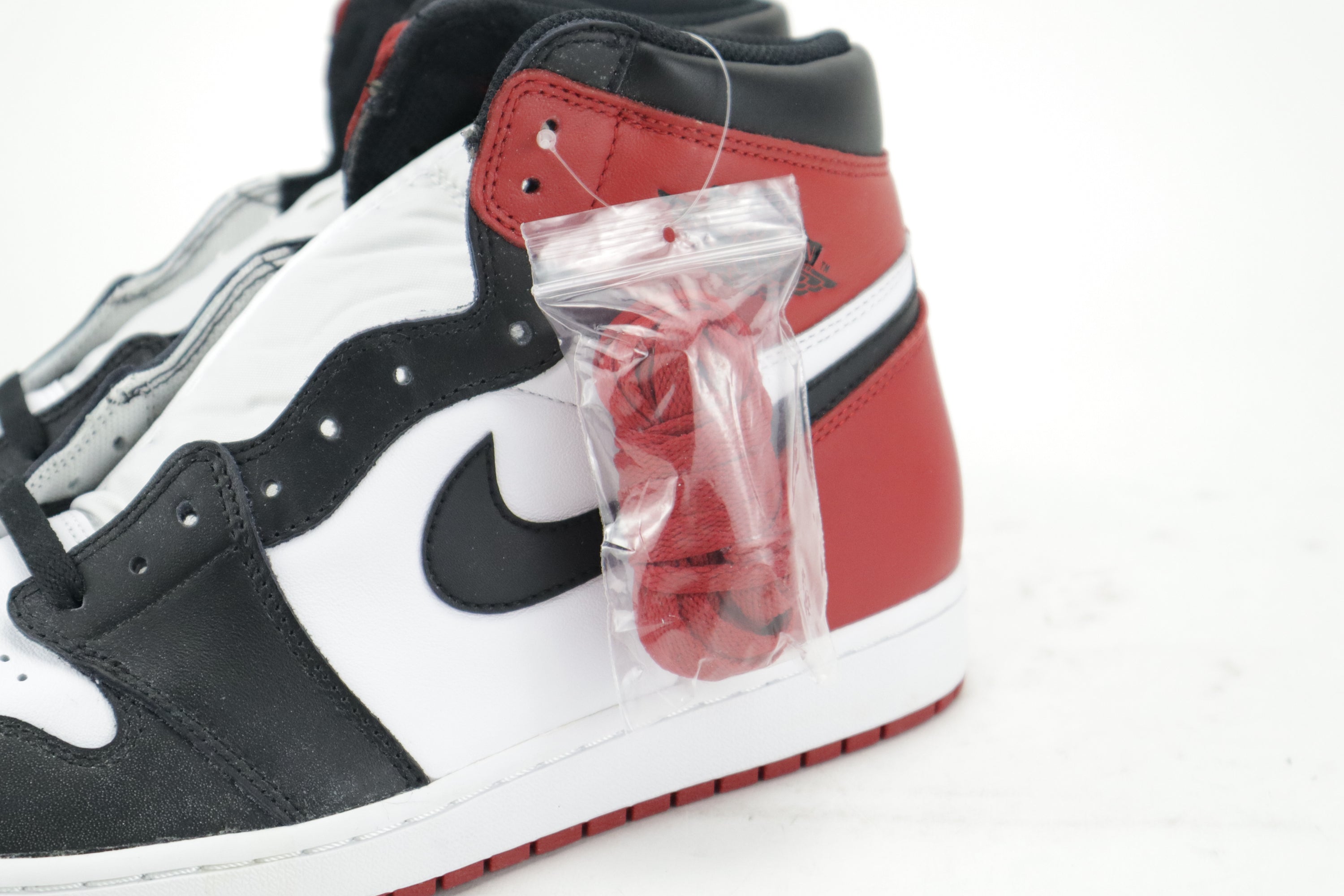 1 RETRO HIGH OG "BLACK TOE" 2016
