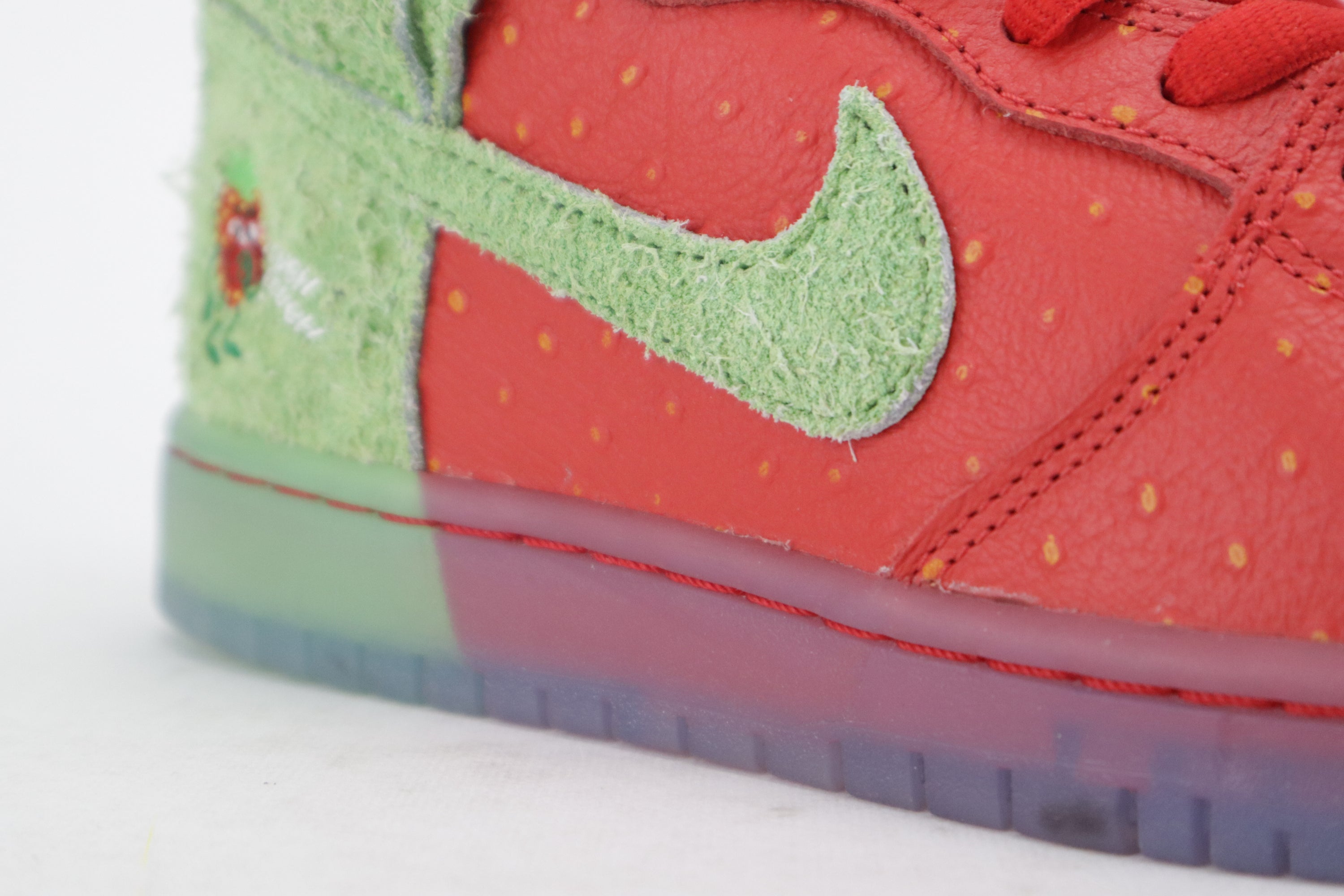DUNK HIGH PRO QS "STRAWBERRY COUGH"