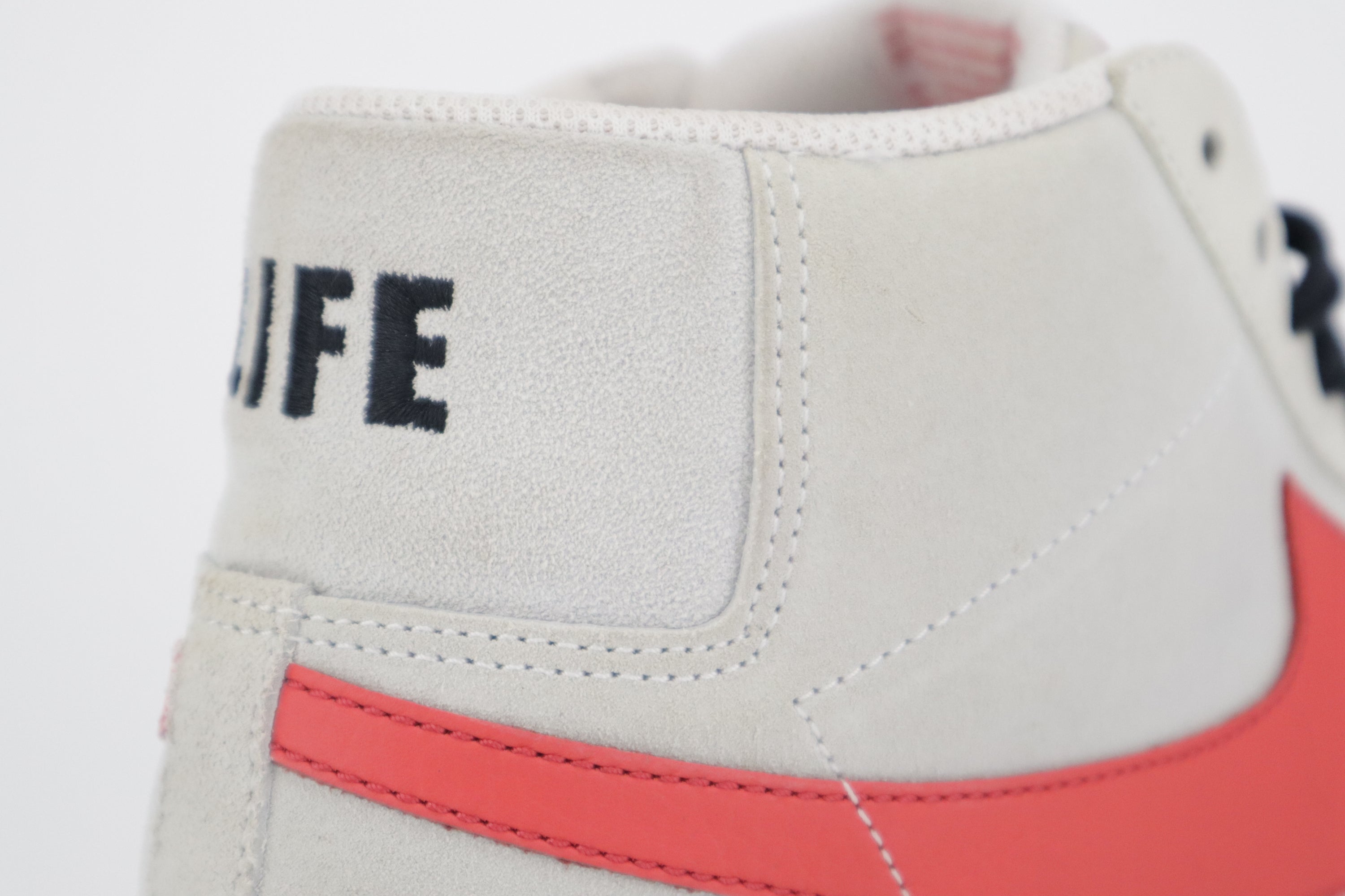 BLAZER "SWOOSH LIFE"