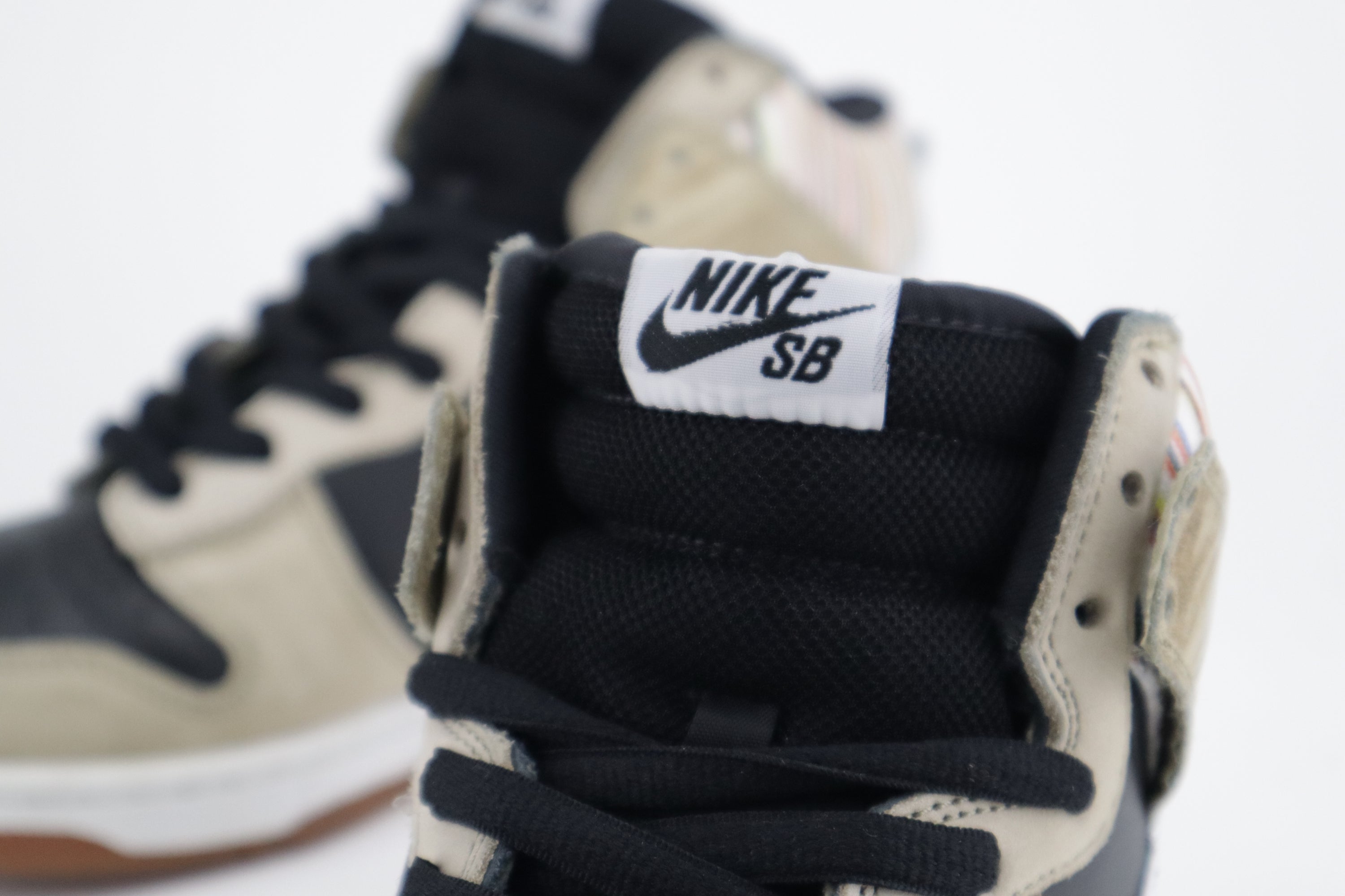DUNK HIGH PREMIUM SB "PAUL URICH"