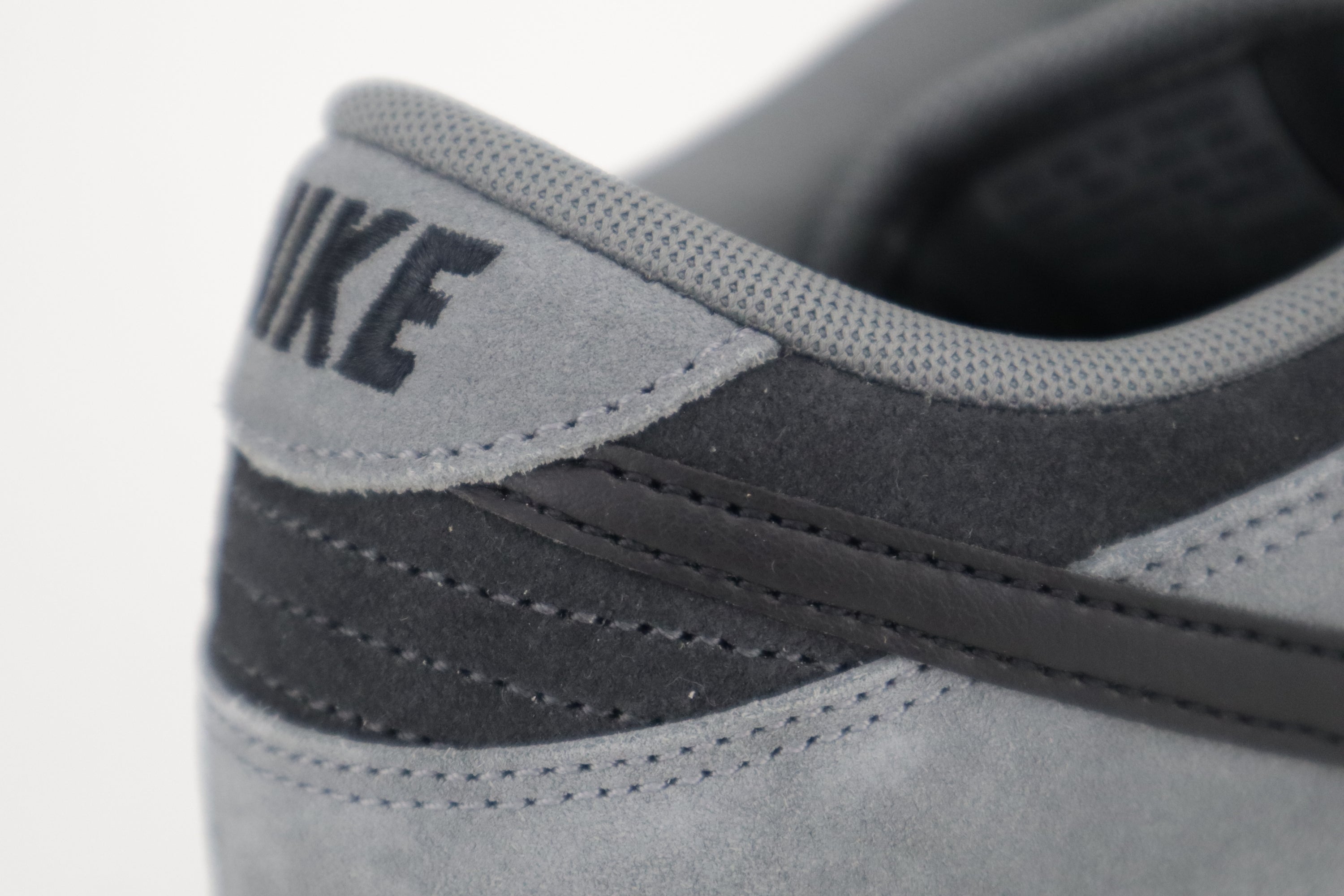 DUNK LOW PRO "DARK SMOKE"