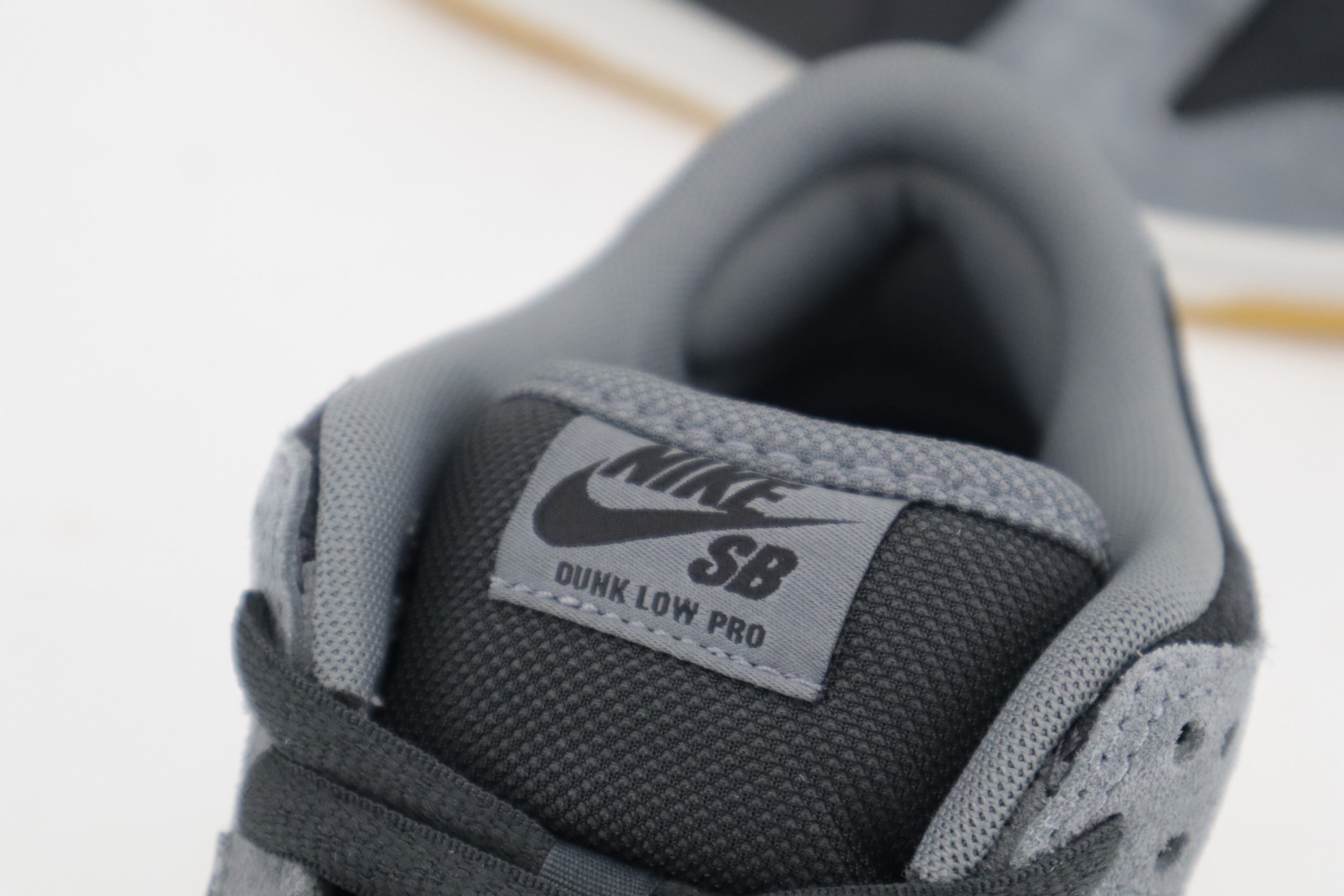 DUNK LOW PRO "DARK SMOKE"