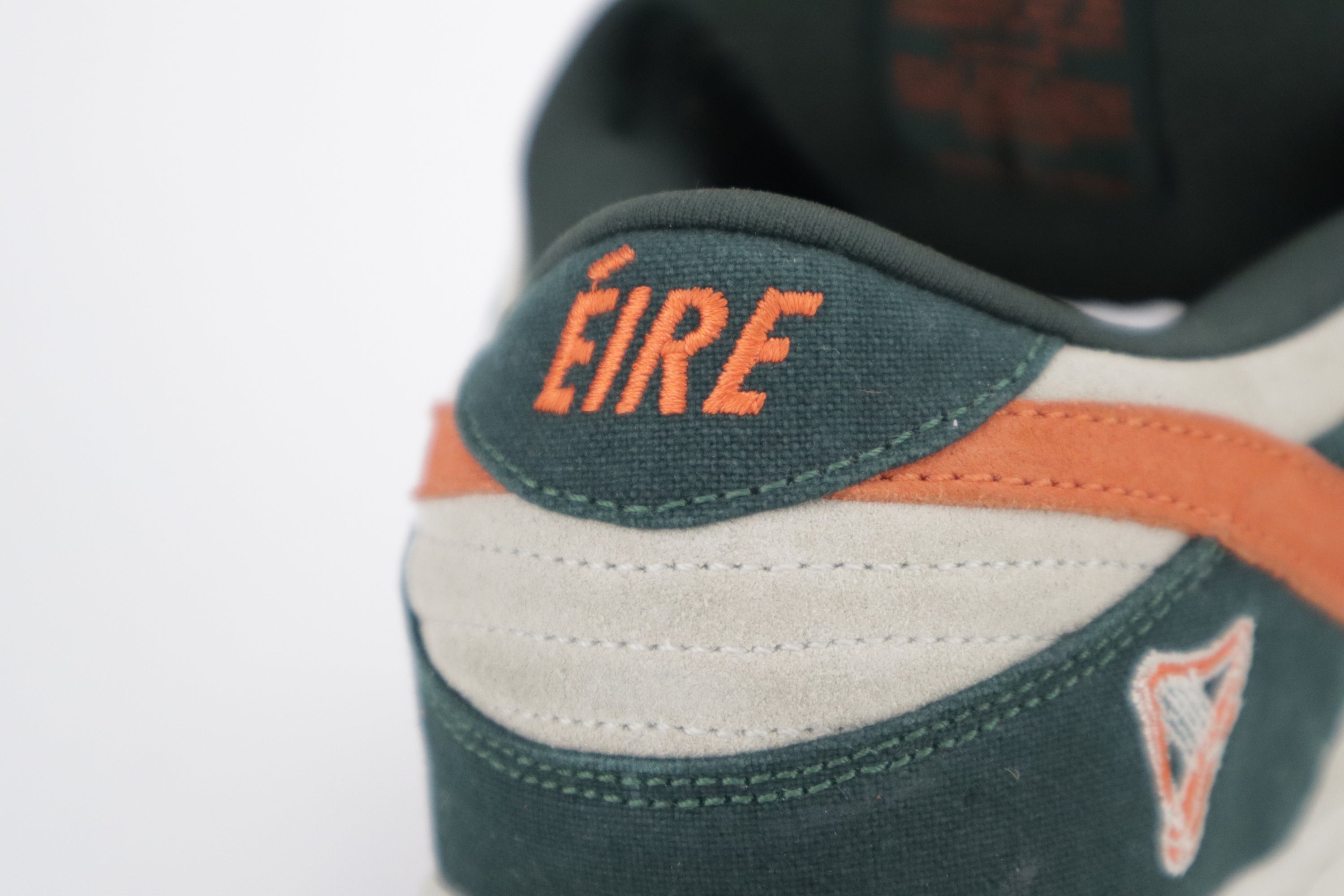 DUNK LOW PRO SB "EIRE"