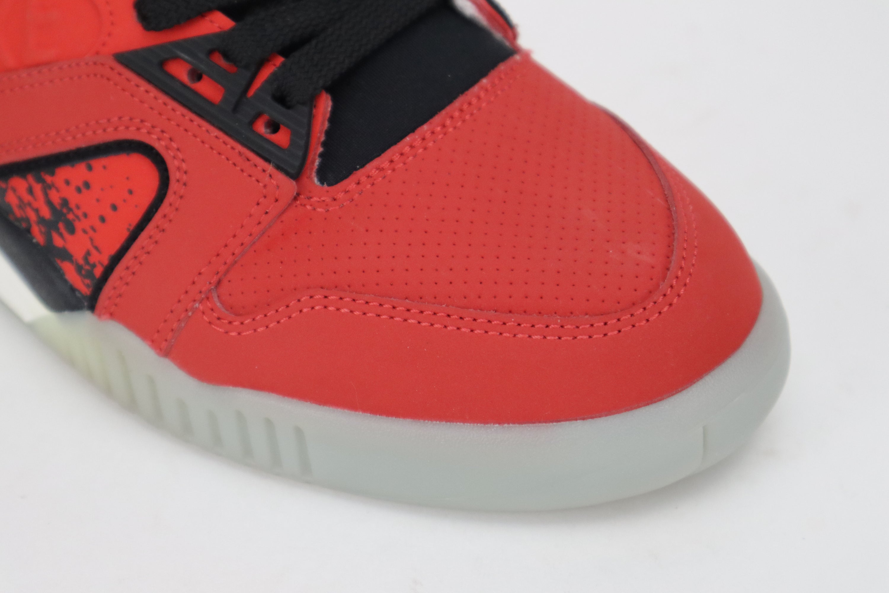 AIR TECH CHALLENGE HYBRID "CHILLING RED"