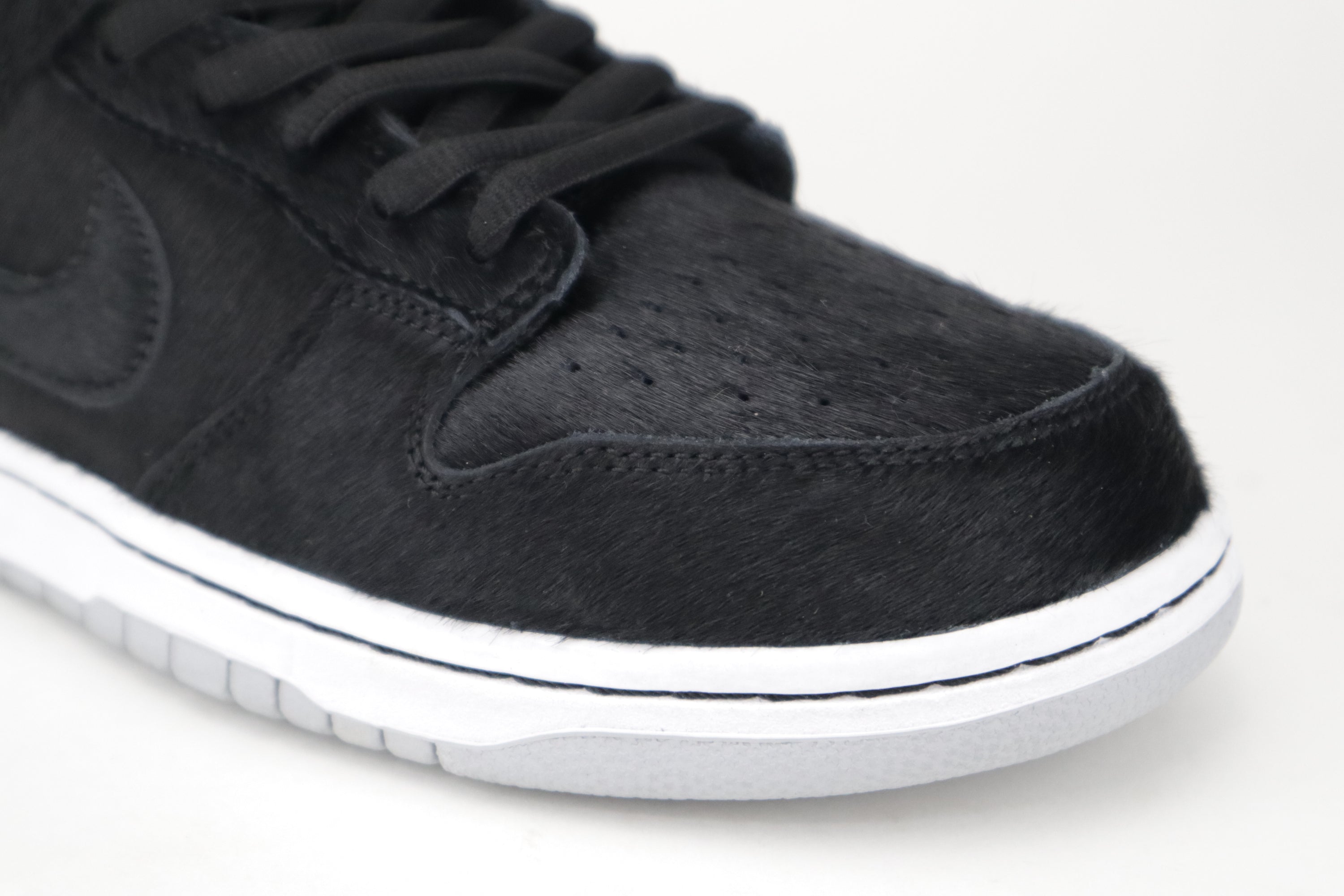 DUNK LOW SB X MEDICOM TOY "BEARBRICK"