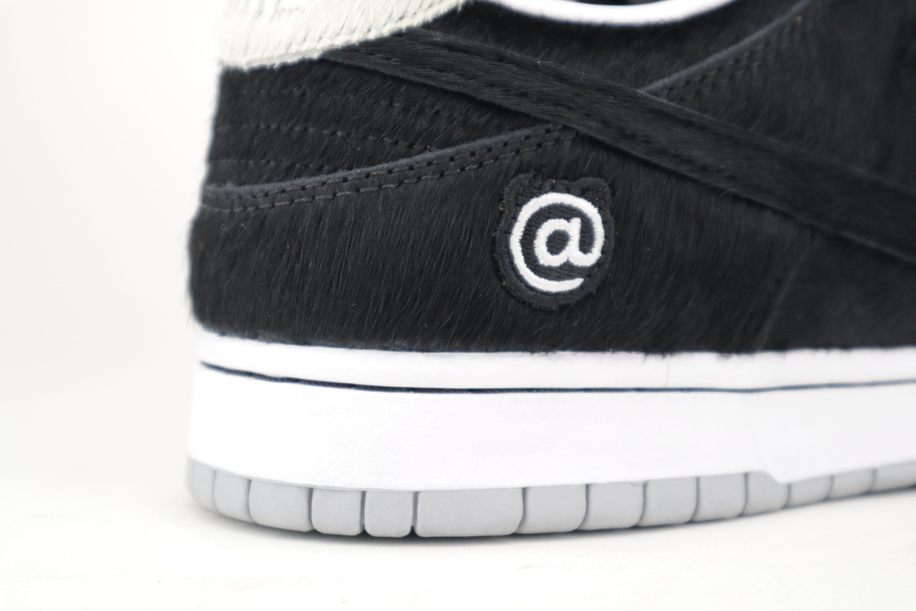 DUNK LOW SB X MEDICOM TOY "BEARBRICK"