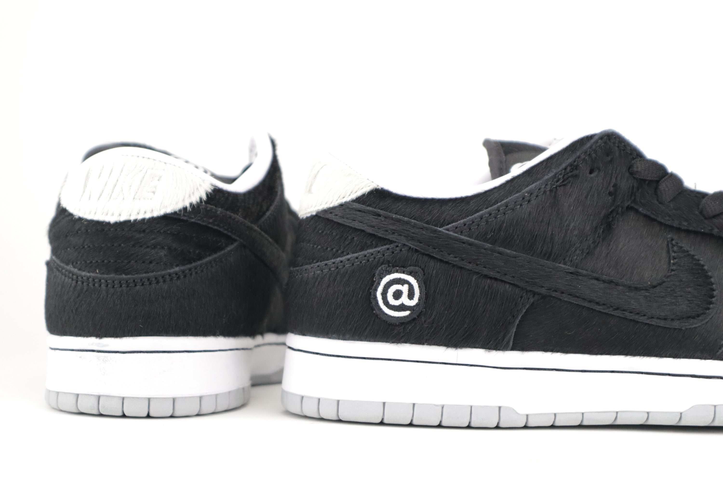 DUNK LOW SB X MEDICOM TOY "BEARBRICK"