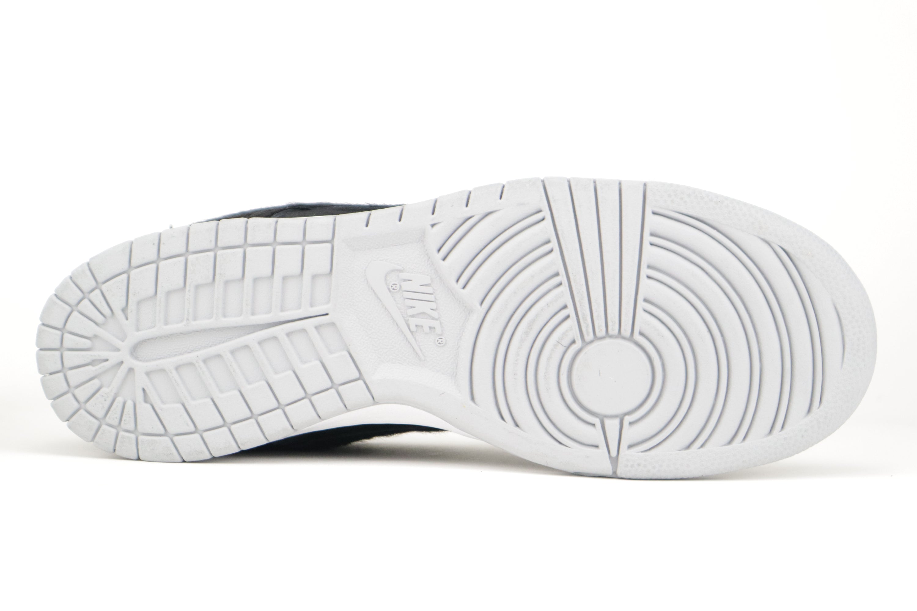 DUNK LOW SB X MEDICOM TOY "BEARBRICK"