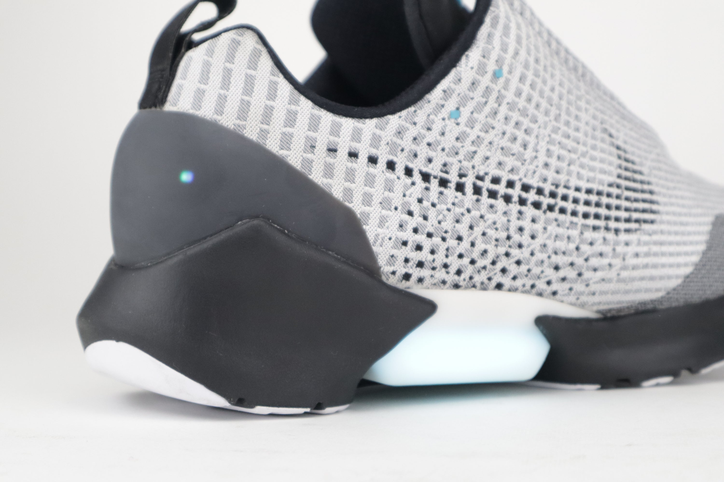 HYPER ADAPT 1.0 "METALLIC SILVER"