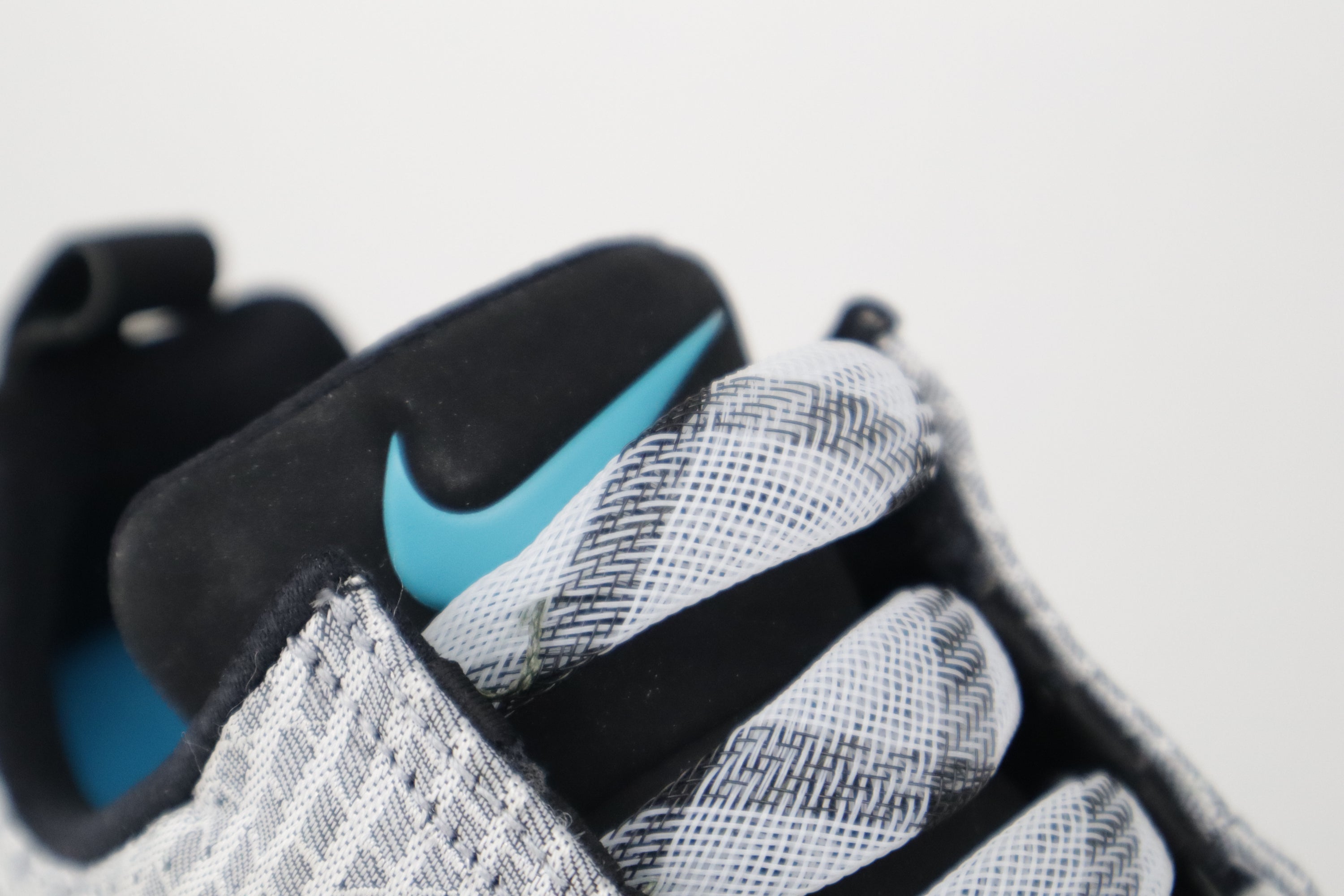 HYPER ADAPT 1.0 "METALLIC SILVER"