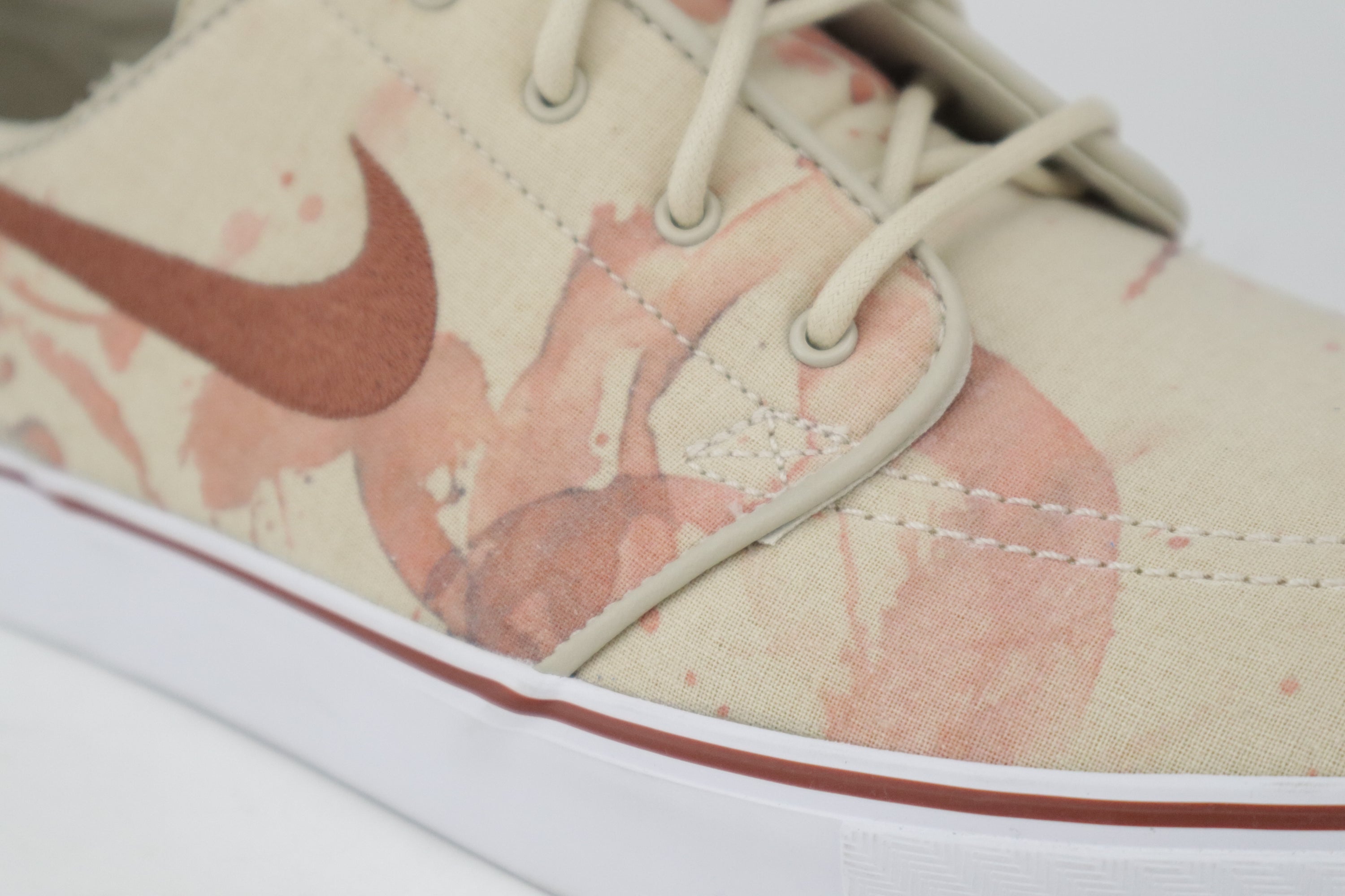 ZOOM STEFAN JANOSKI "BLOOD STRAIN WINO"