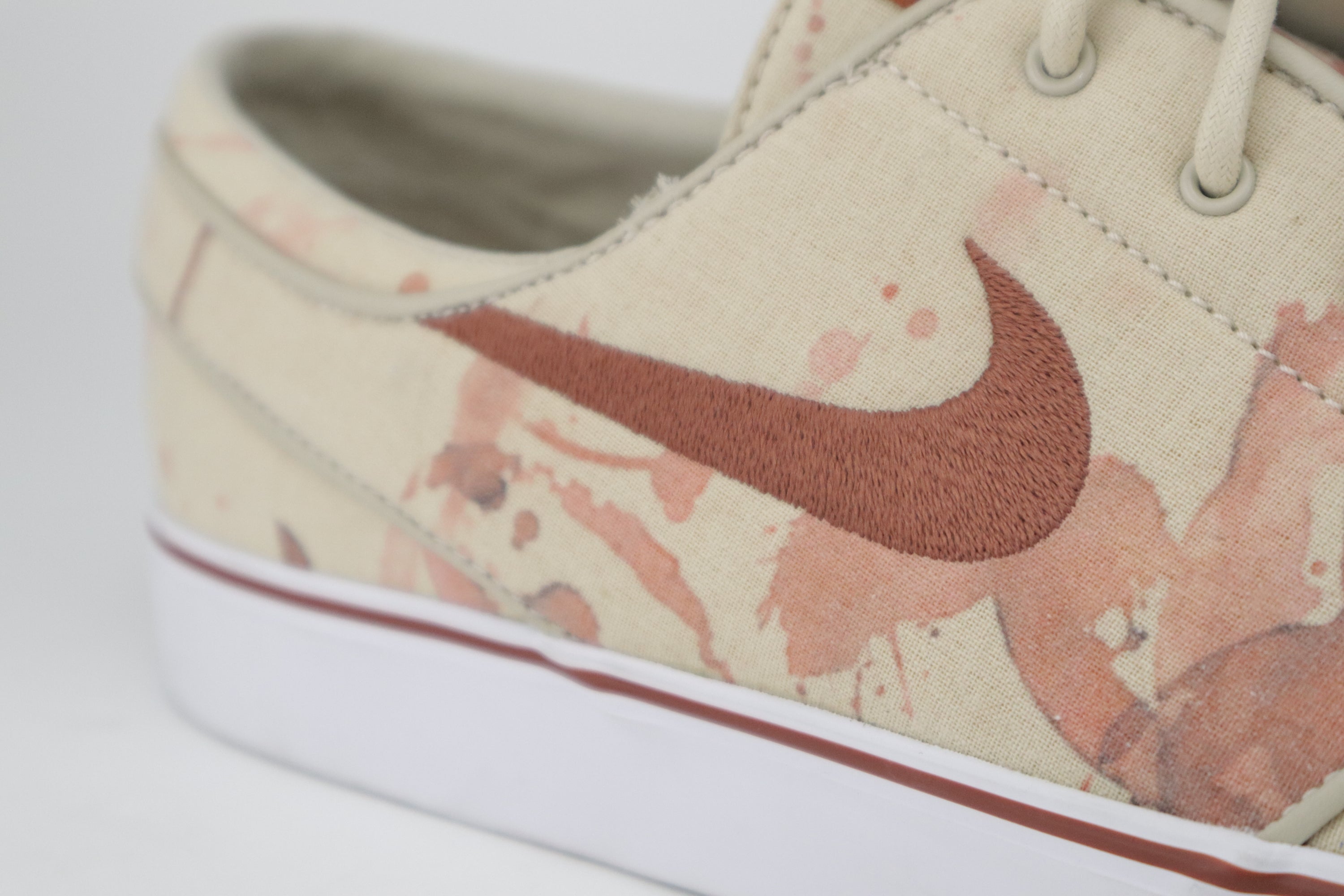 ZOOM STEFAN JANOSKI "BLOOD STRAIN WINO"