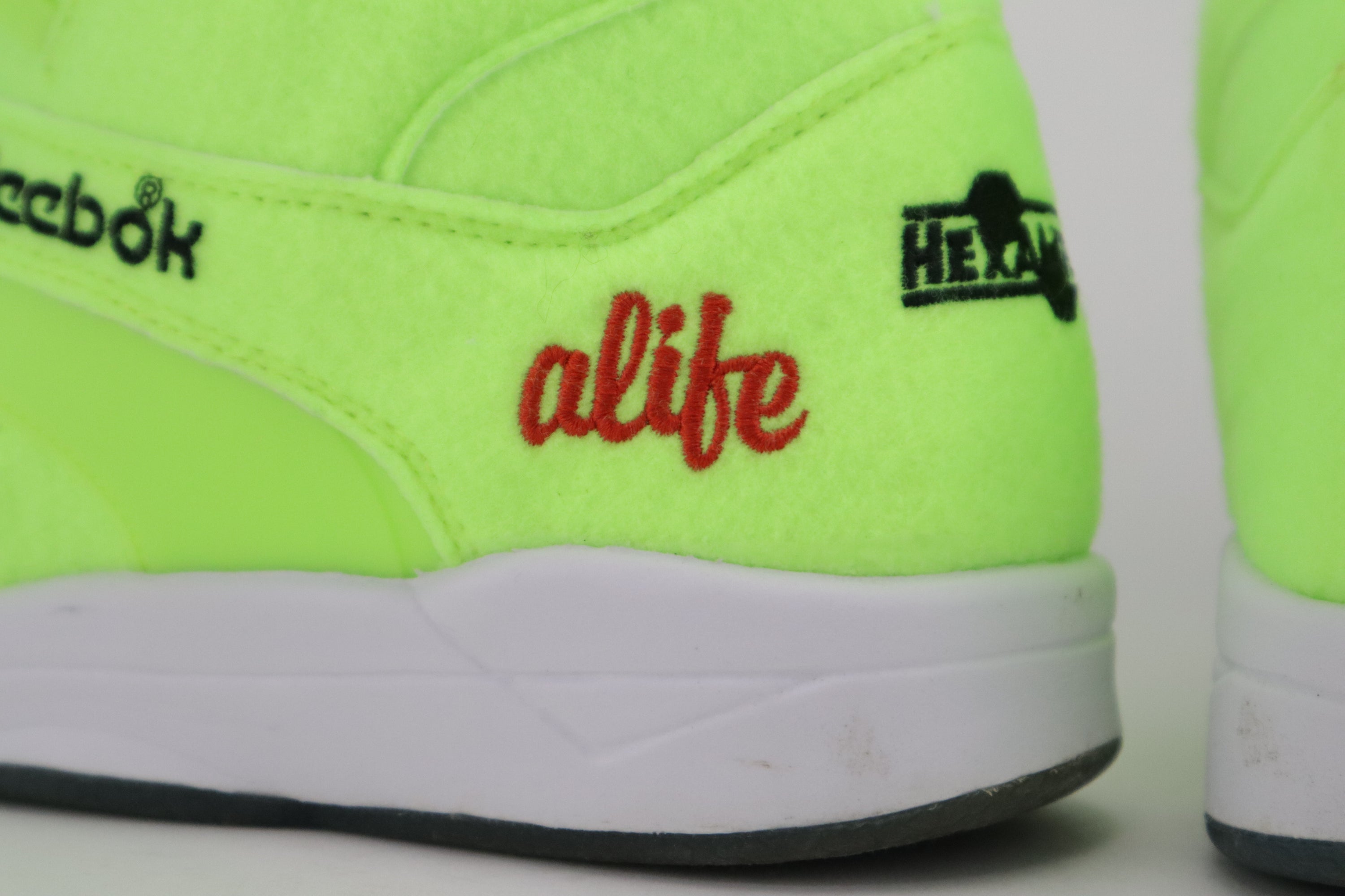 COURT VICTORY PUMP FELT X ALIFE "TENNIS BALL"