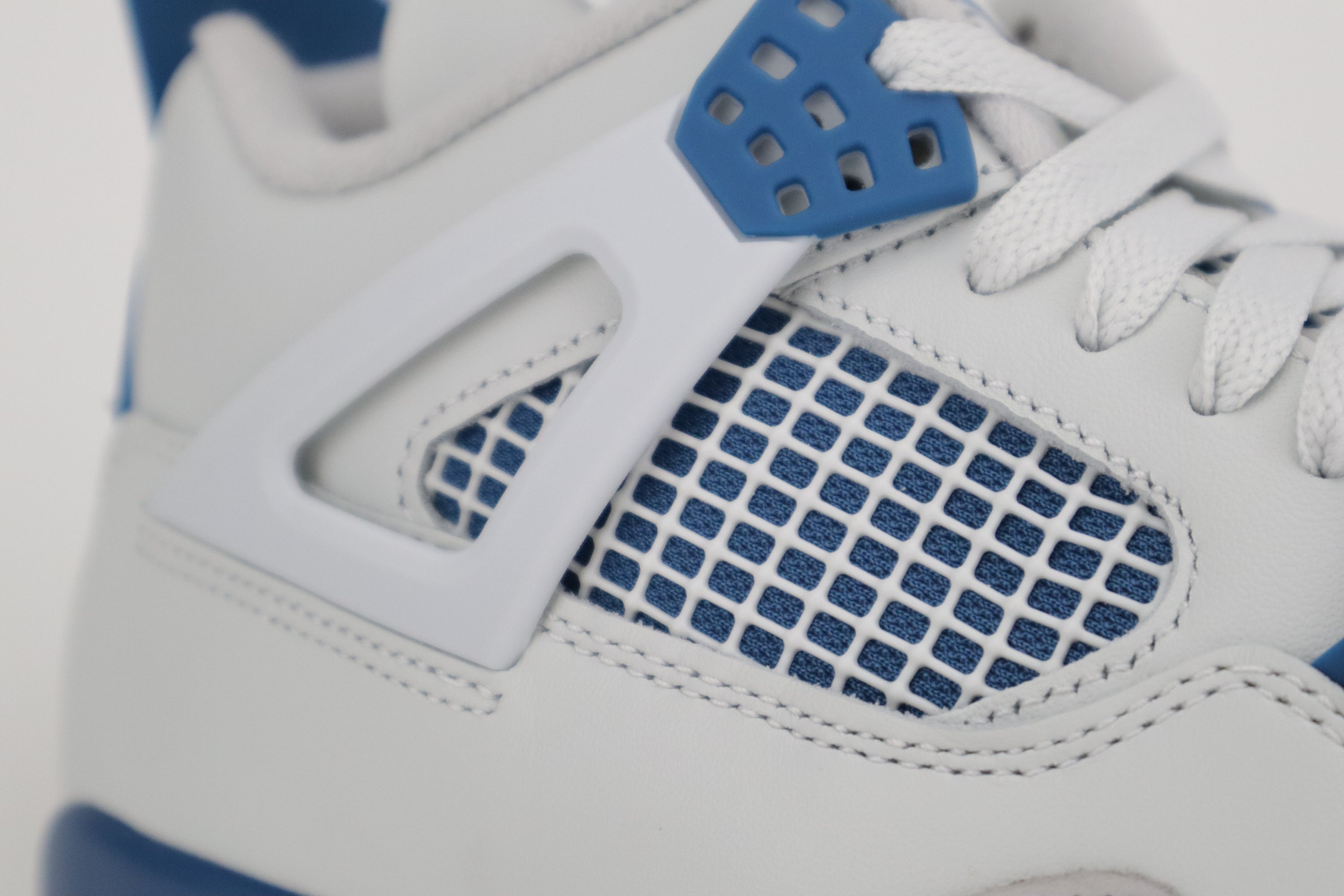 RETRO 4 "MILITRARY BLUE"