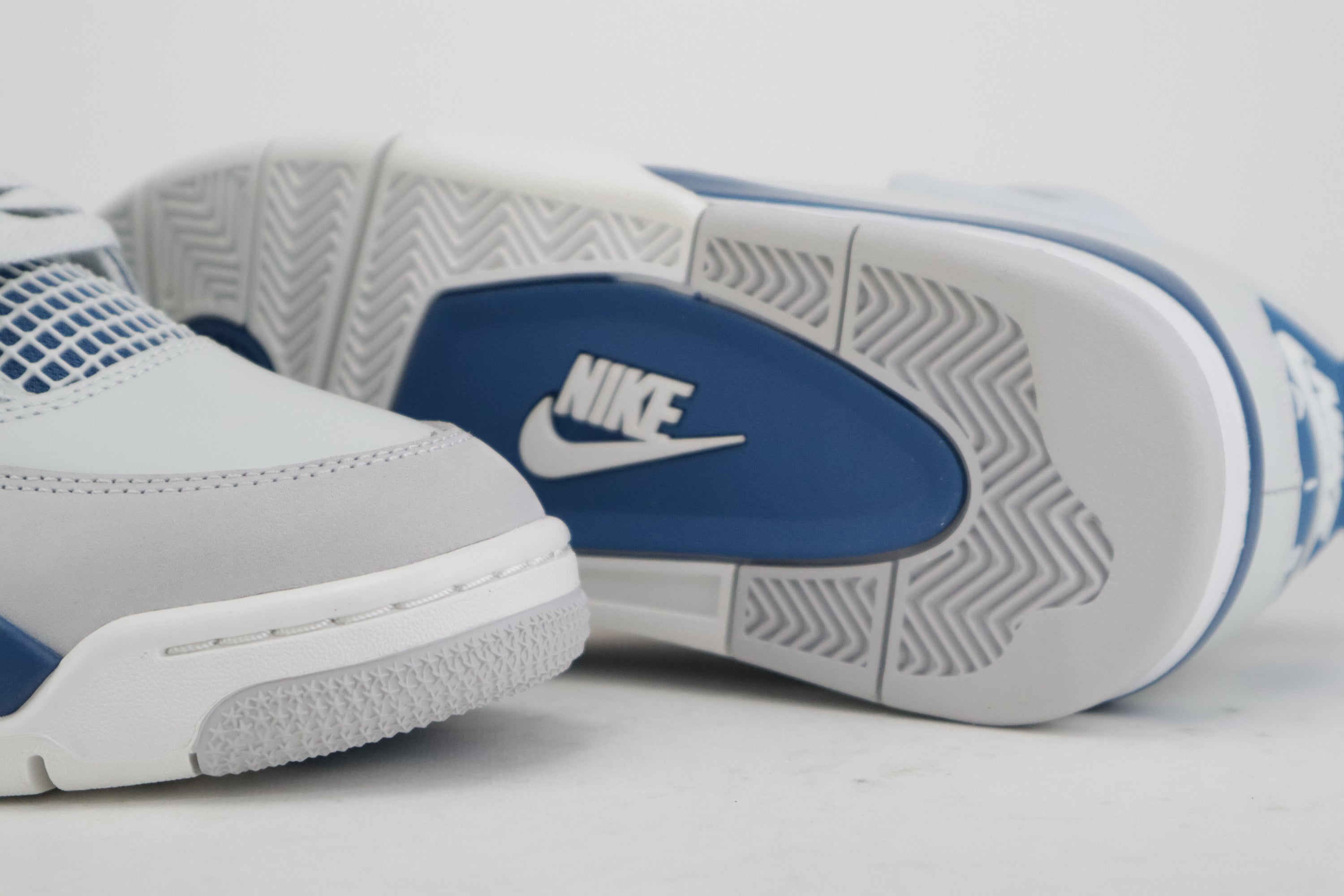 RETRO 4 "MILITRARY BLUE"