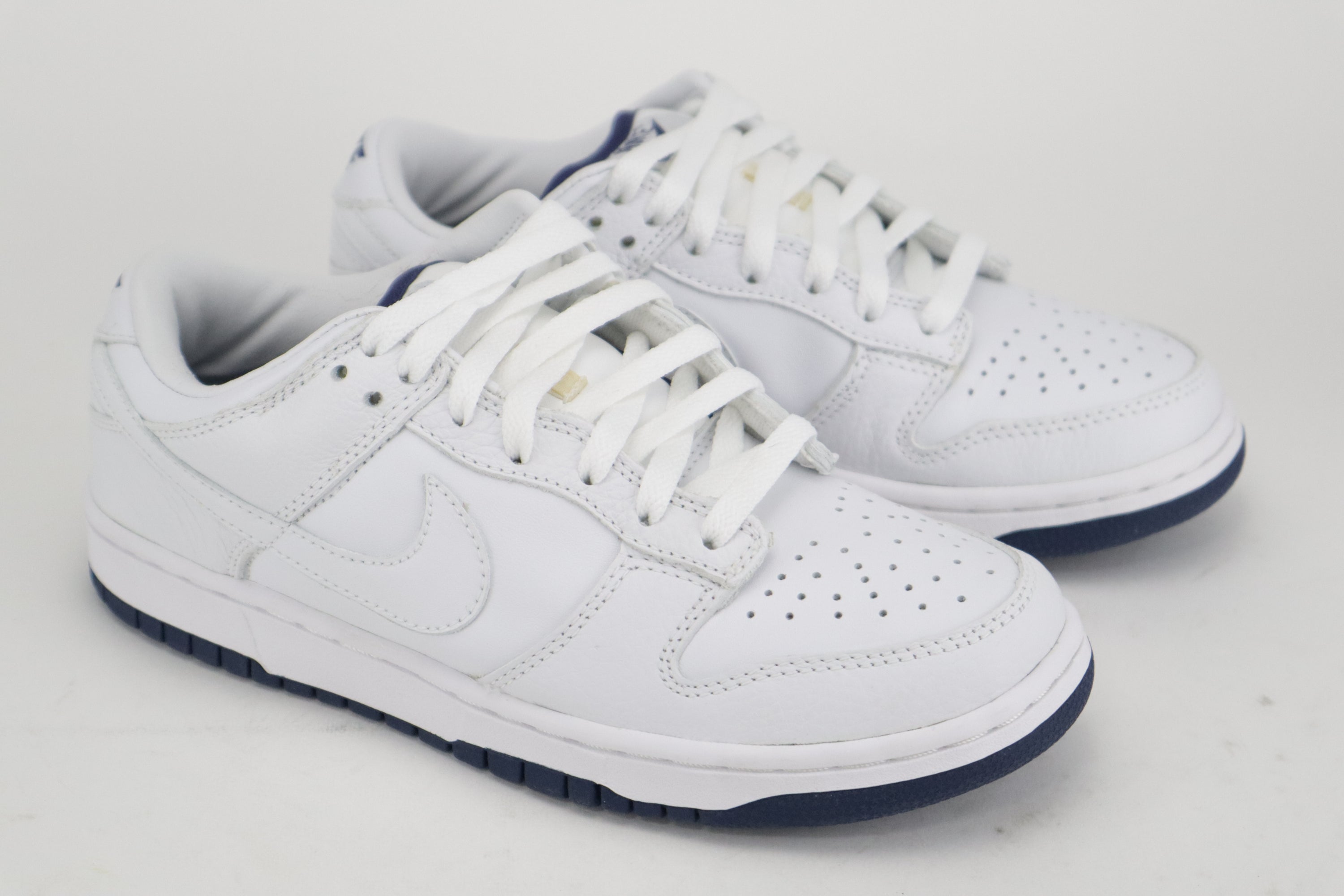 DUNK LOW PRO "WHITE NAVY"