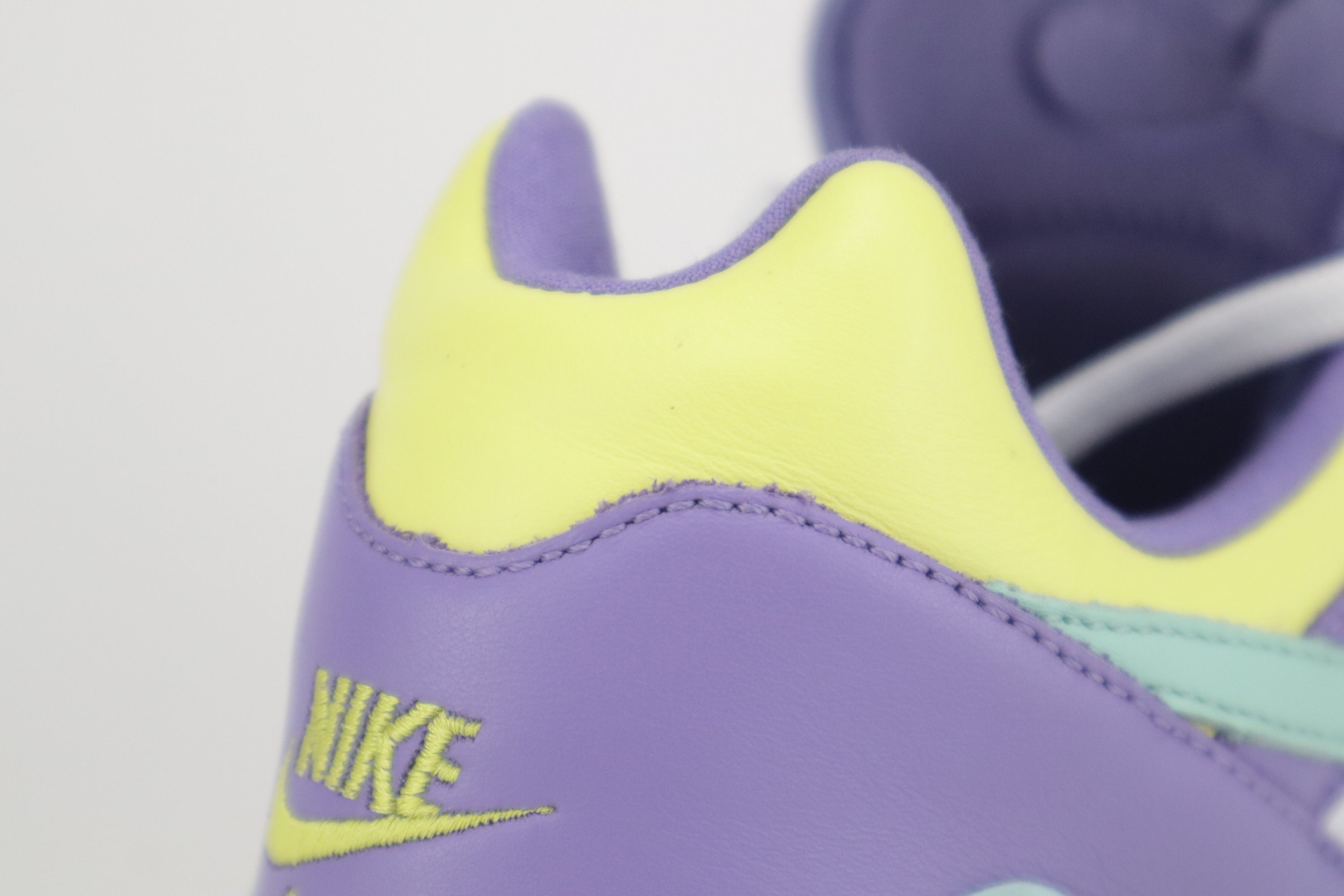 AIR MAX 180 "EASTER EGG"