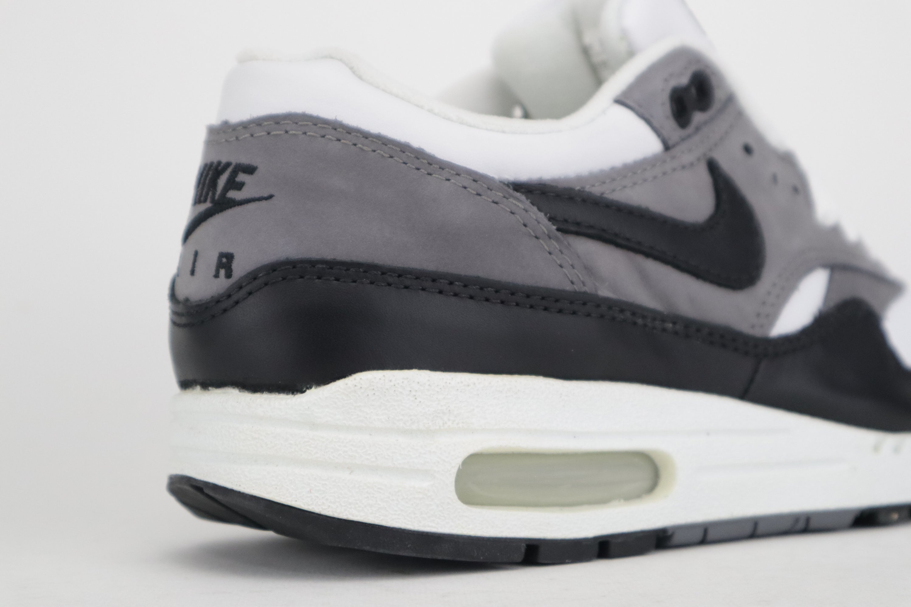 AIR MAX 1 "GRAPHITE"