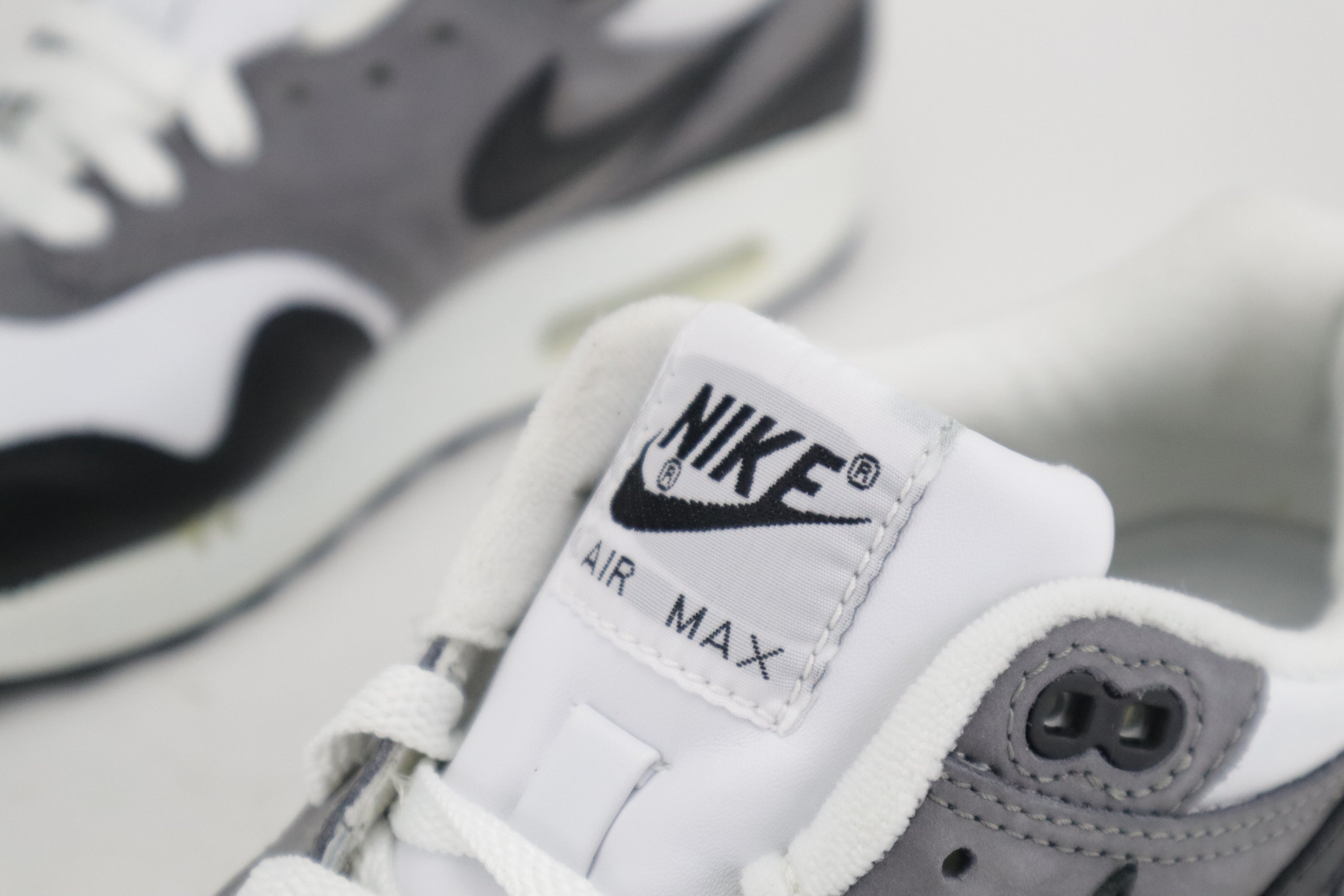 AIR MAX 1 "GRAPHITE"