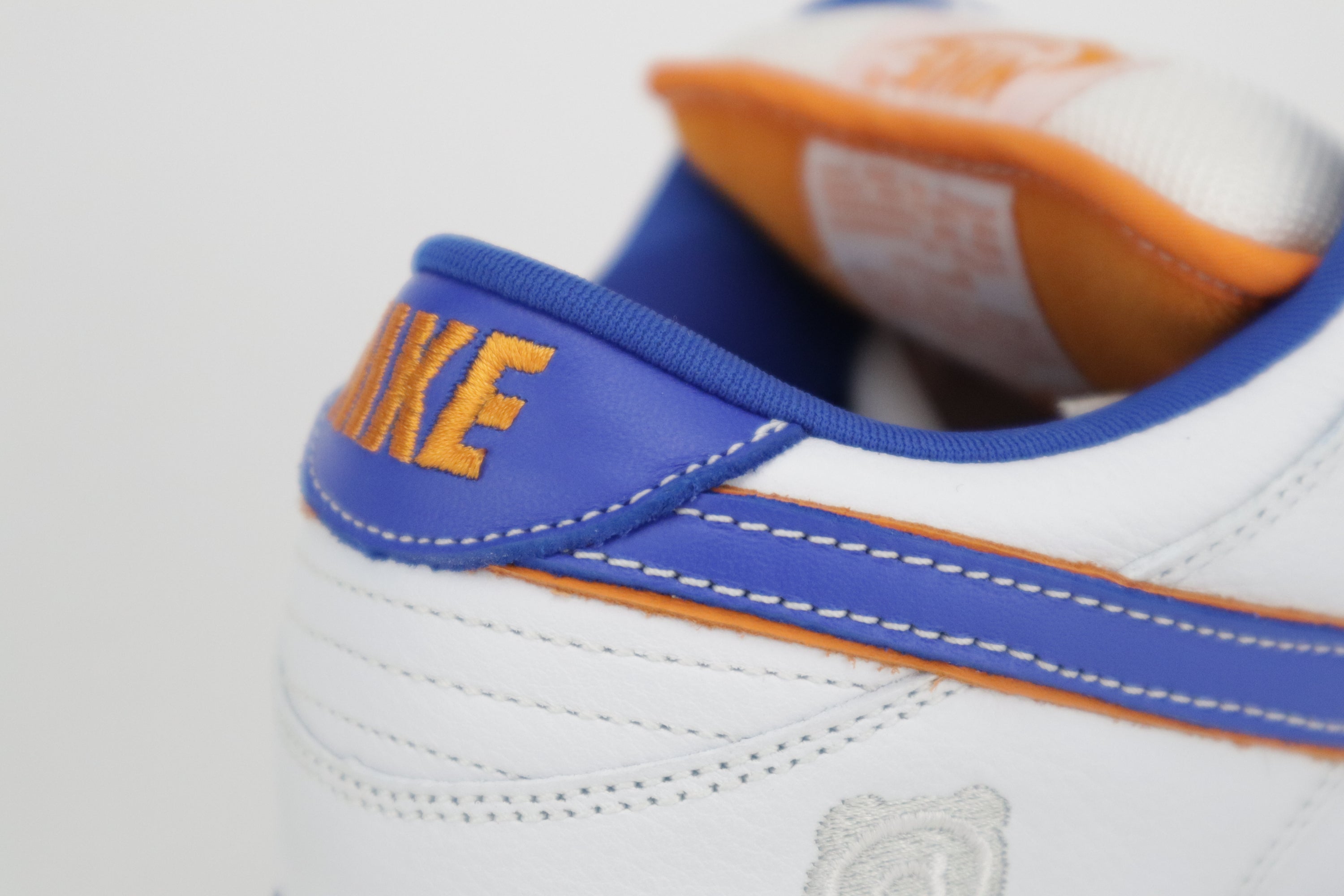 DUNK LOW PRO SB "MEDICOM 1"