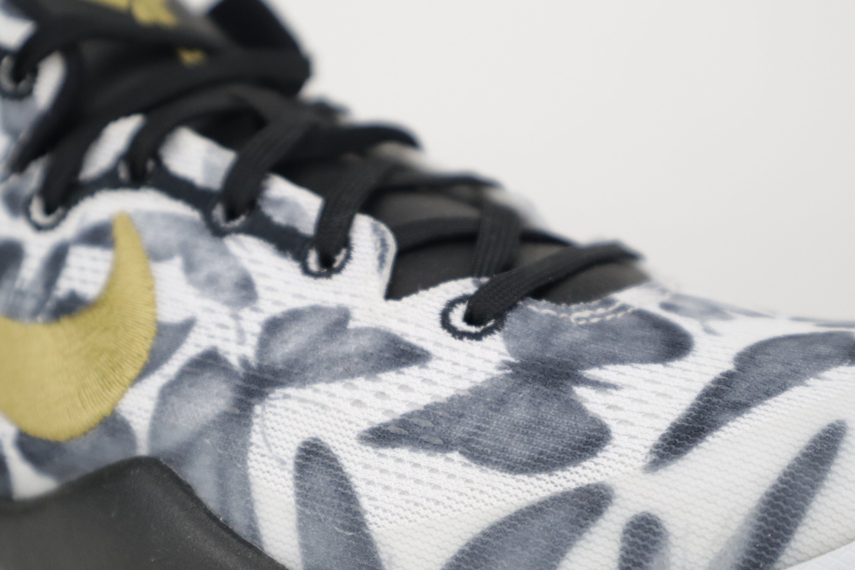 KOBE VIII PROTRO "GIGI"