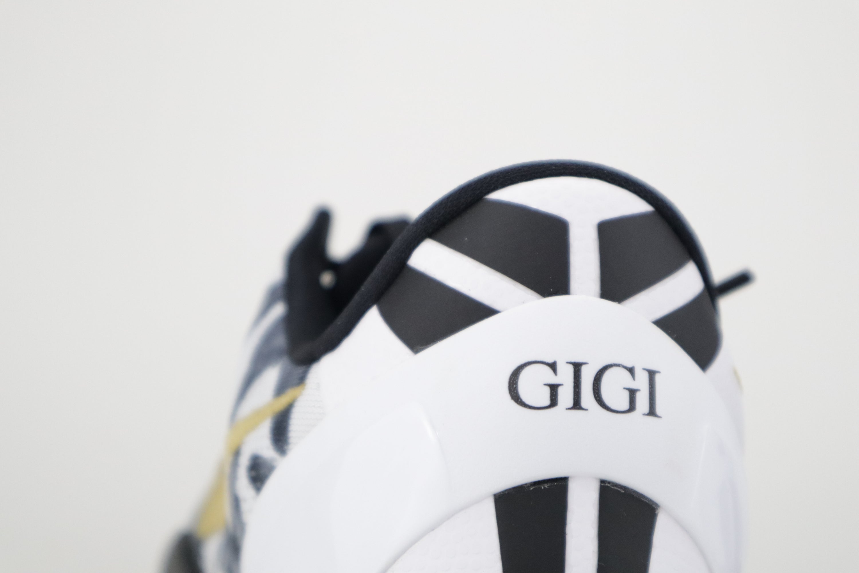 KOBE VIII PROTRO "GIGI"