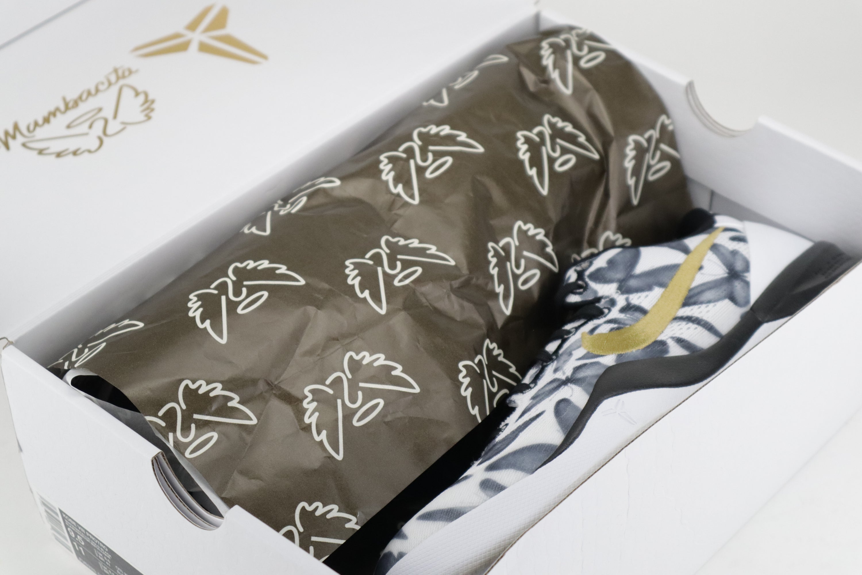 KOBE VIII PROTRO "GIGI"