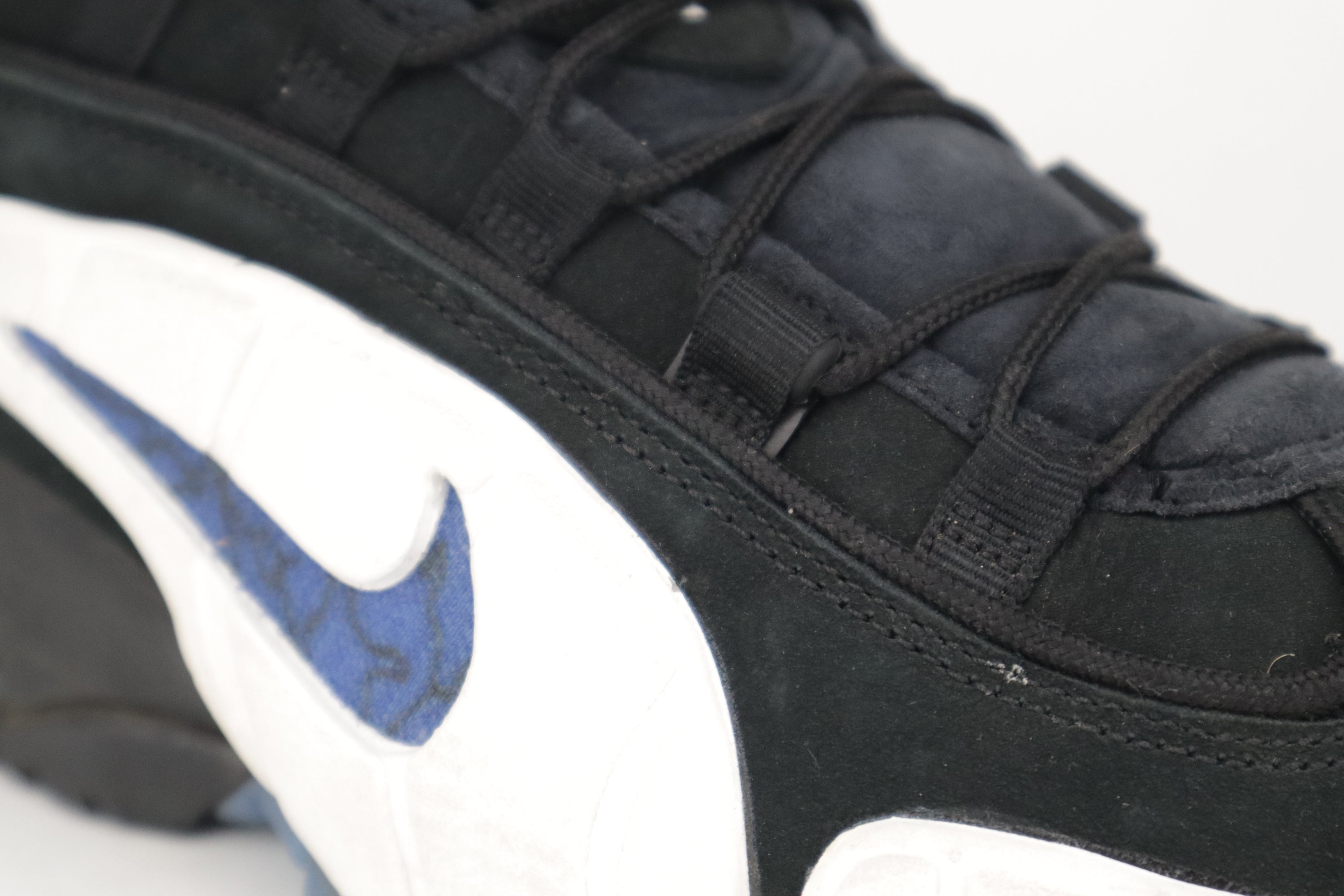 AIR MAX PENNY X SOCIAL STATUS