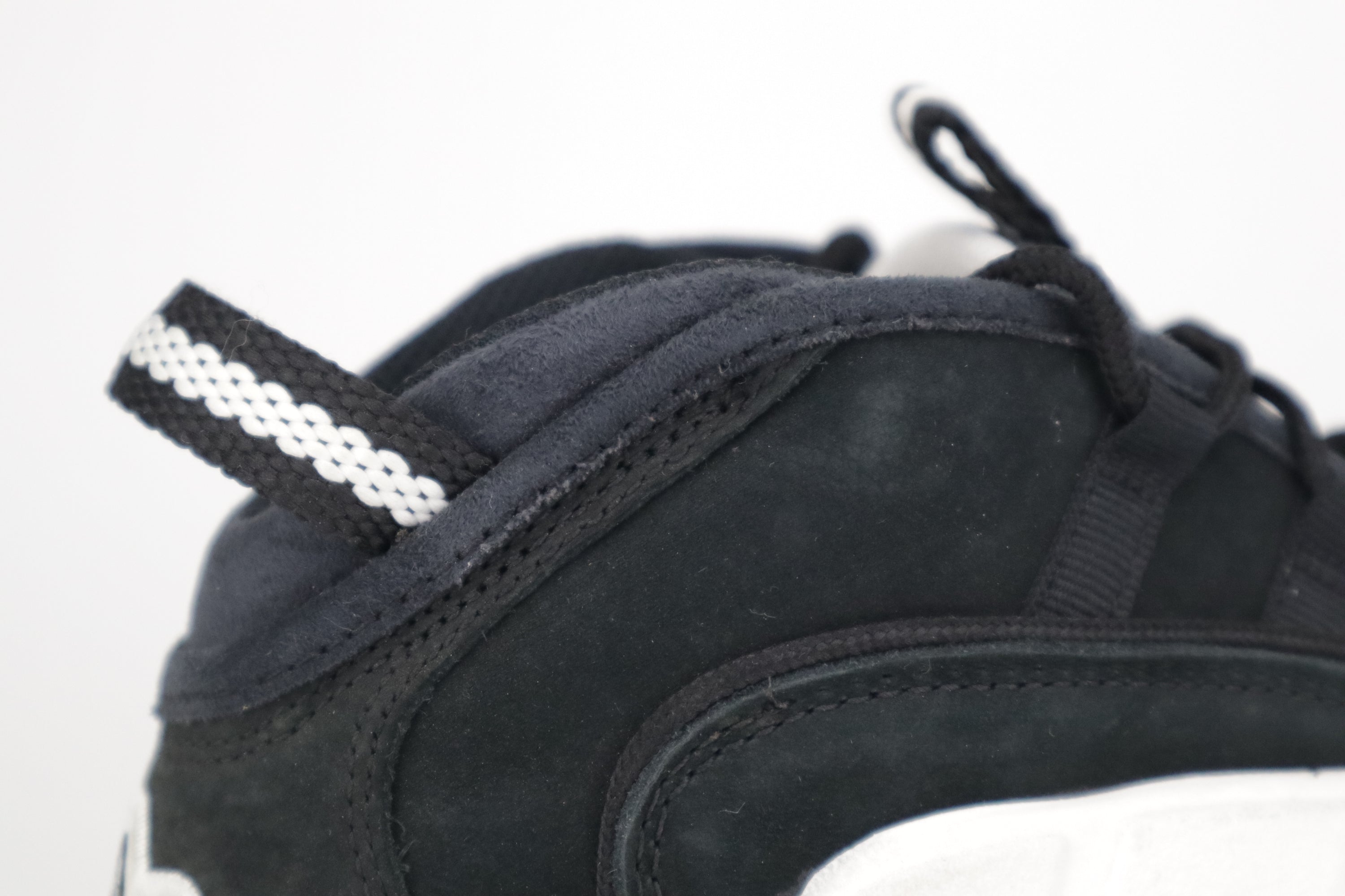 AIR MAX PENNY X SOCIAL STATUS