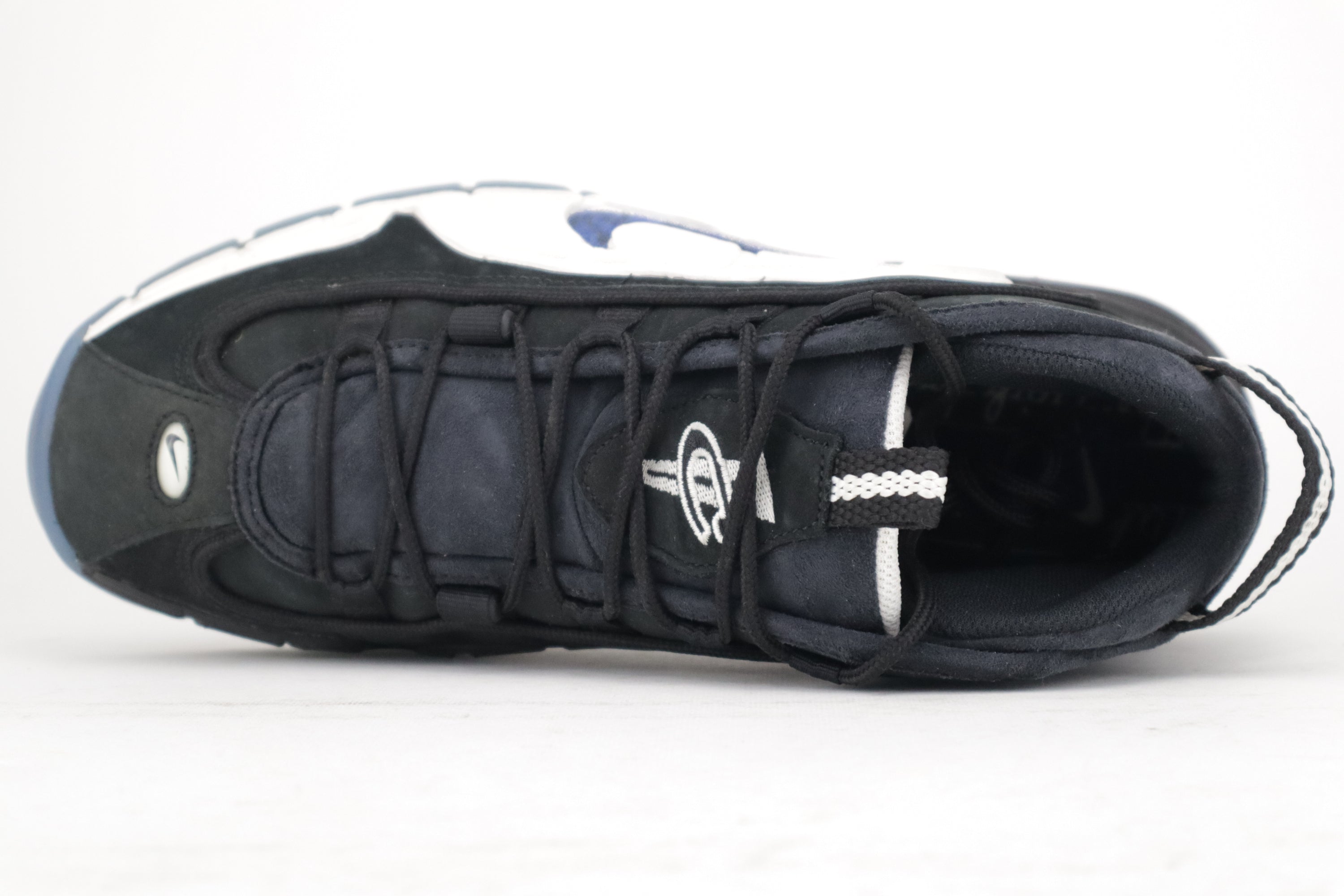AIR MAX PENNY X SOCIAL STATUS