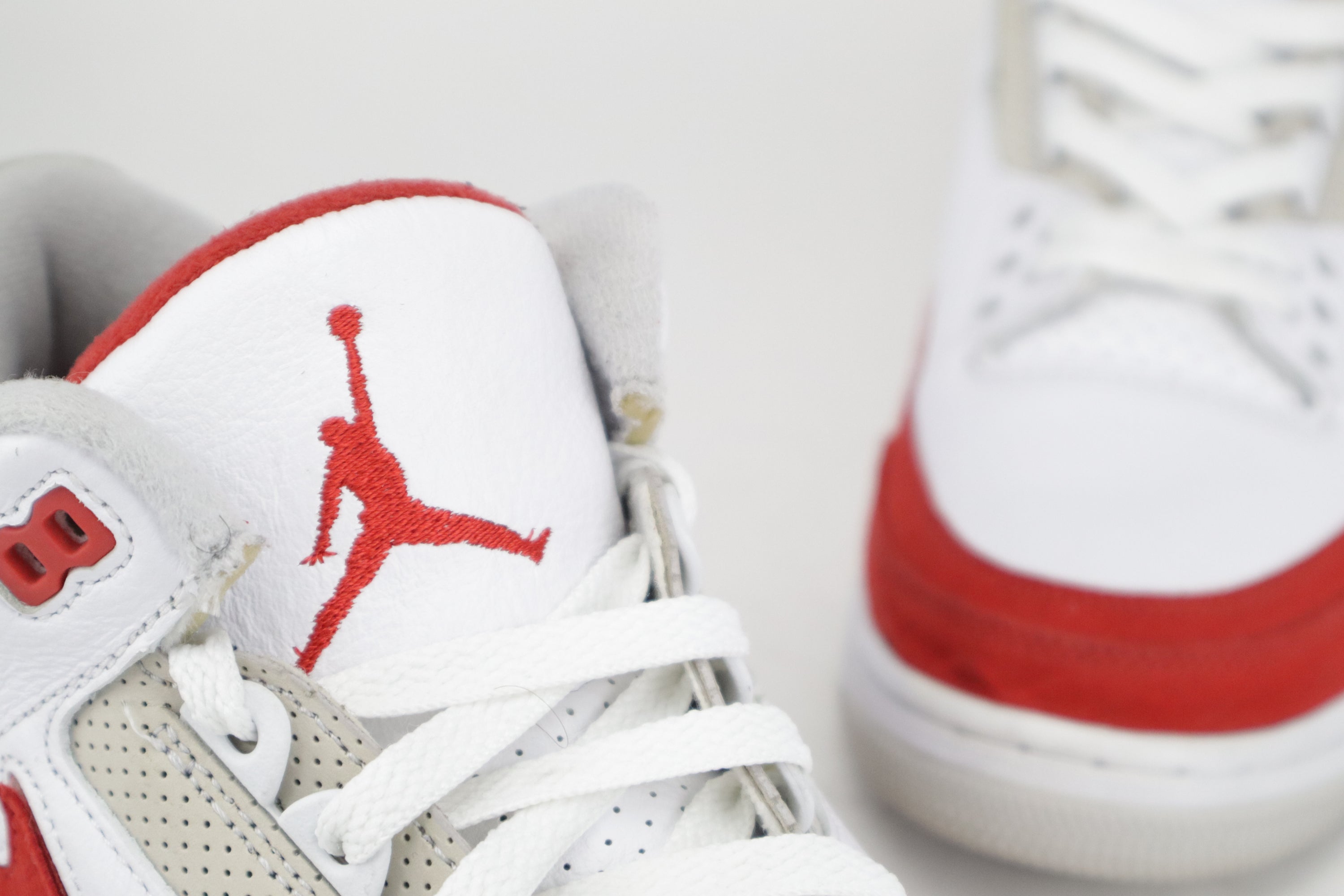 RETRO 3 "TINKER HATFIELD"