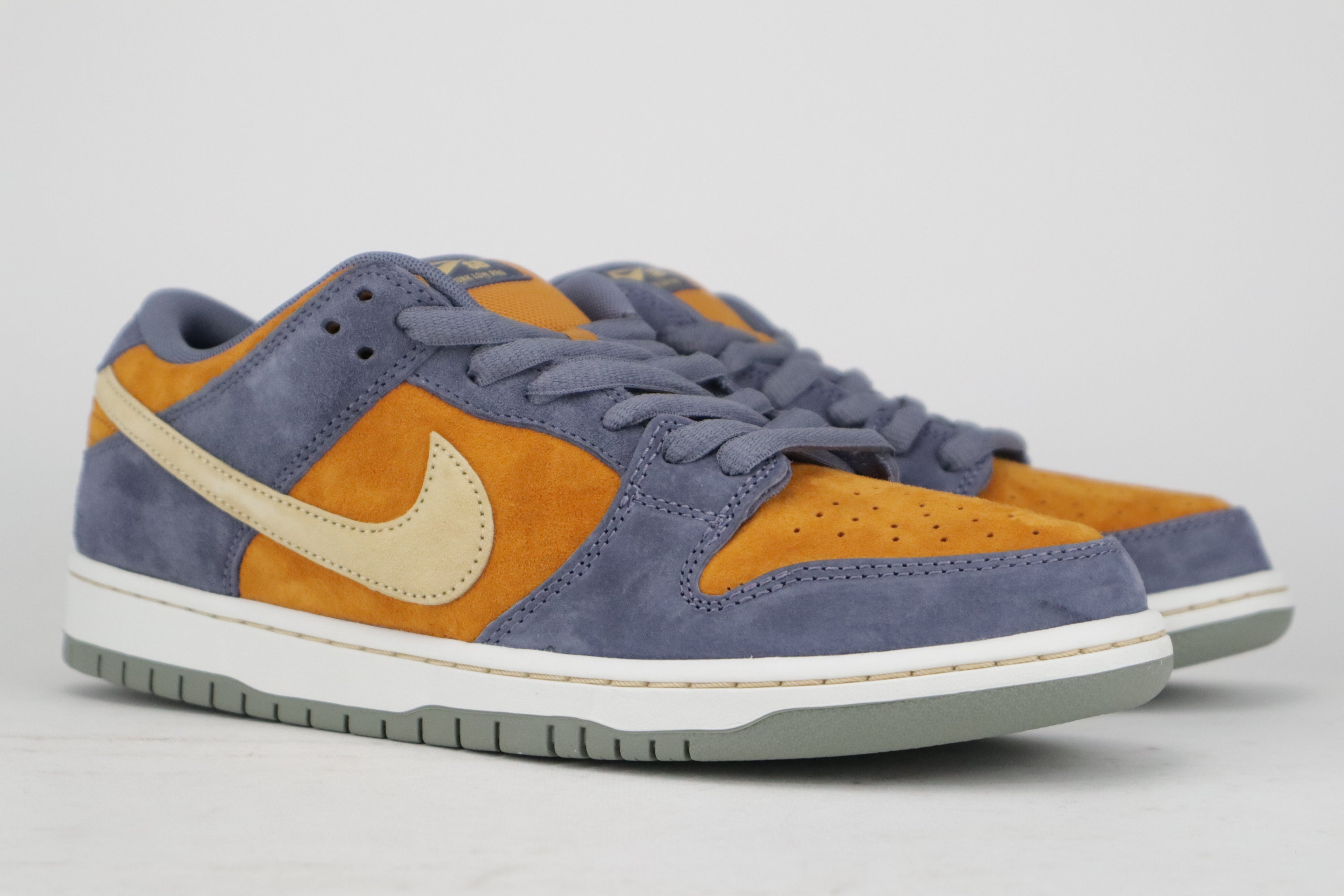 DUNK LOW PRO SB "CARBON SESAME"