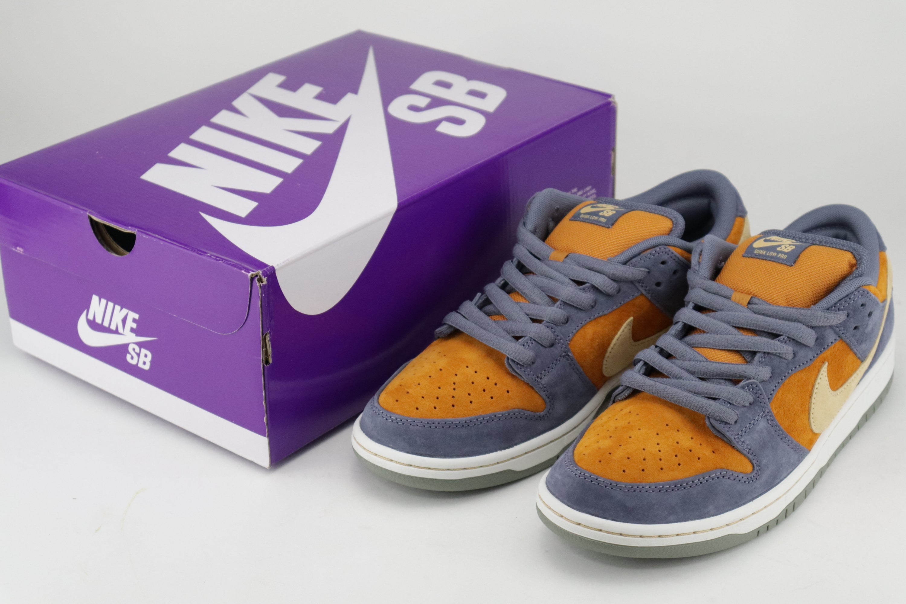 DUNK LOW PRO SB "CARBON SESAME"