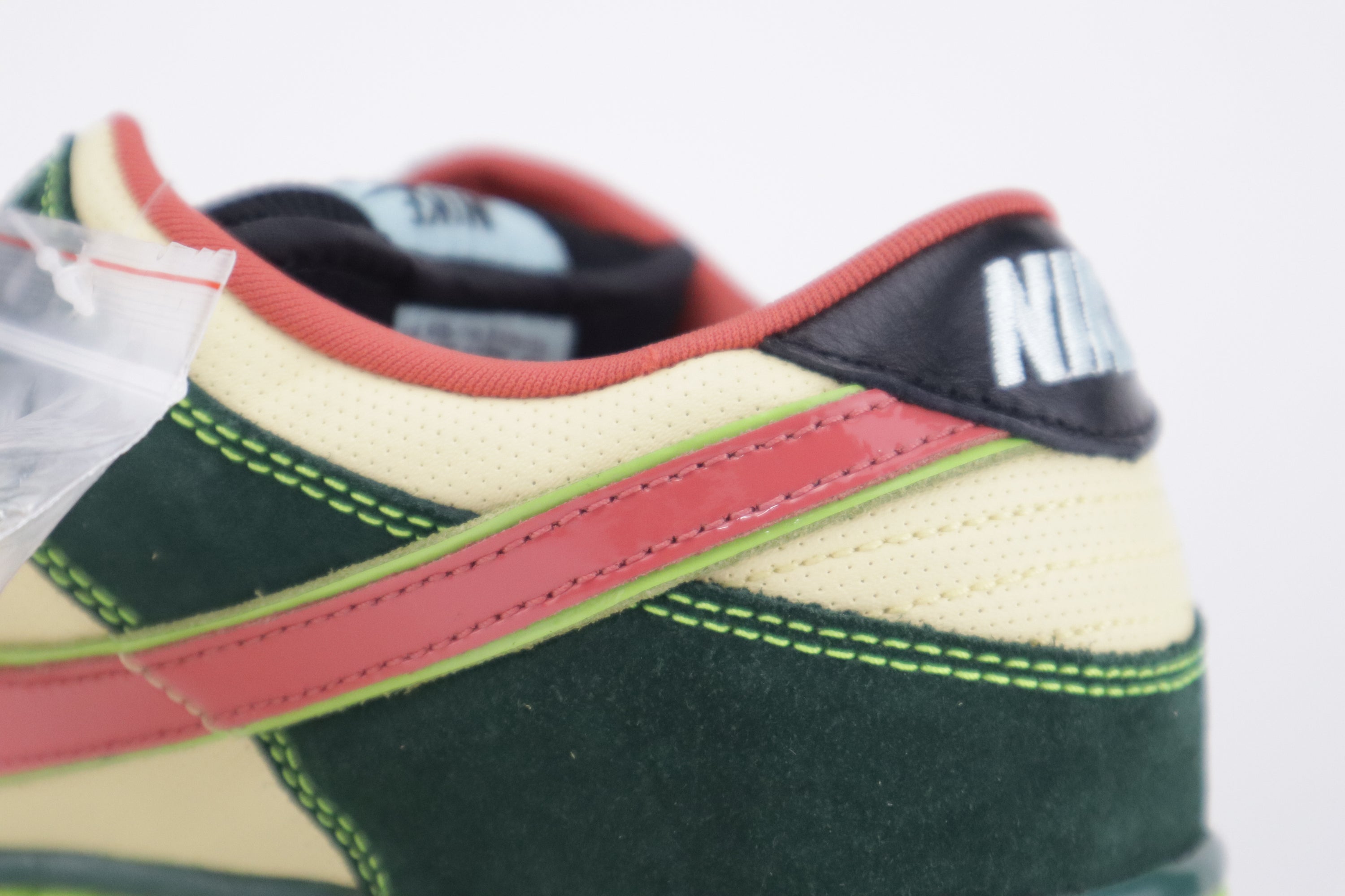 DUNK LOW PREMIUM SB "MOSQUITTO"