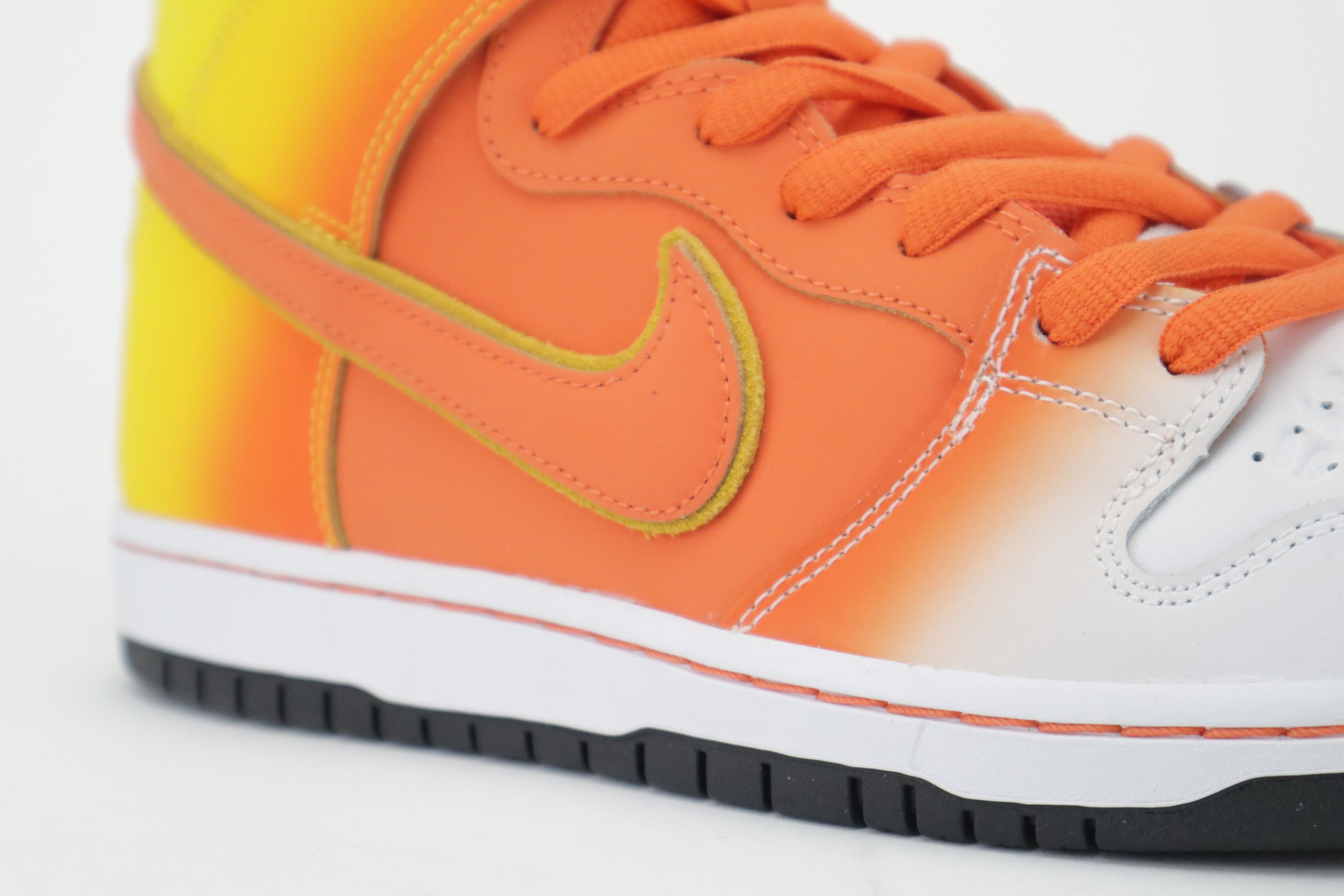 DUNK HIGH PRO SB "SWEET TOOTH"