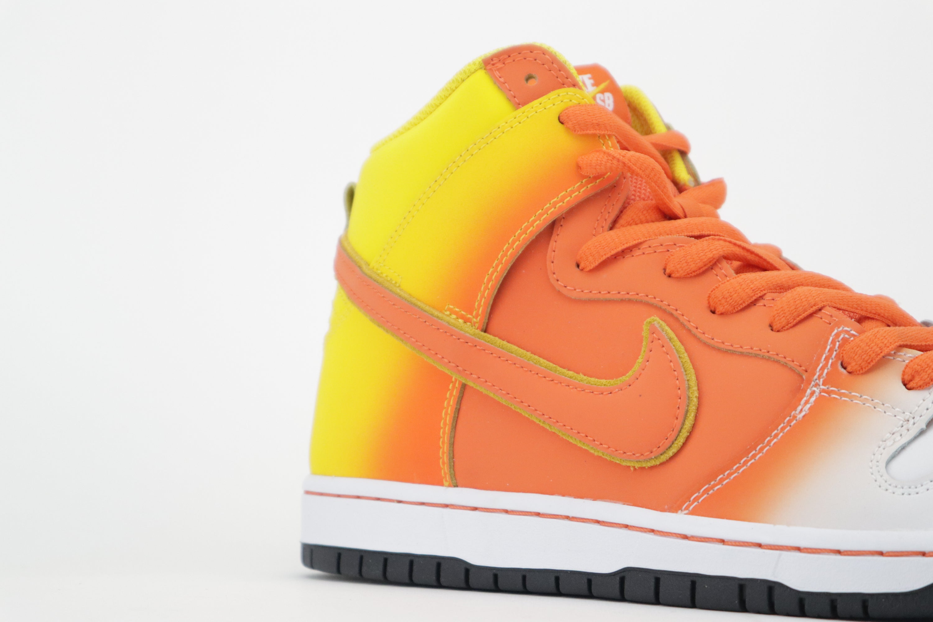 DUNK HIGH PRO SB "SWEET TOOTH"