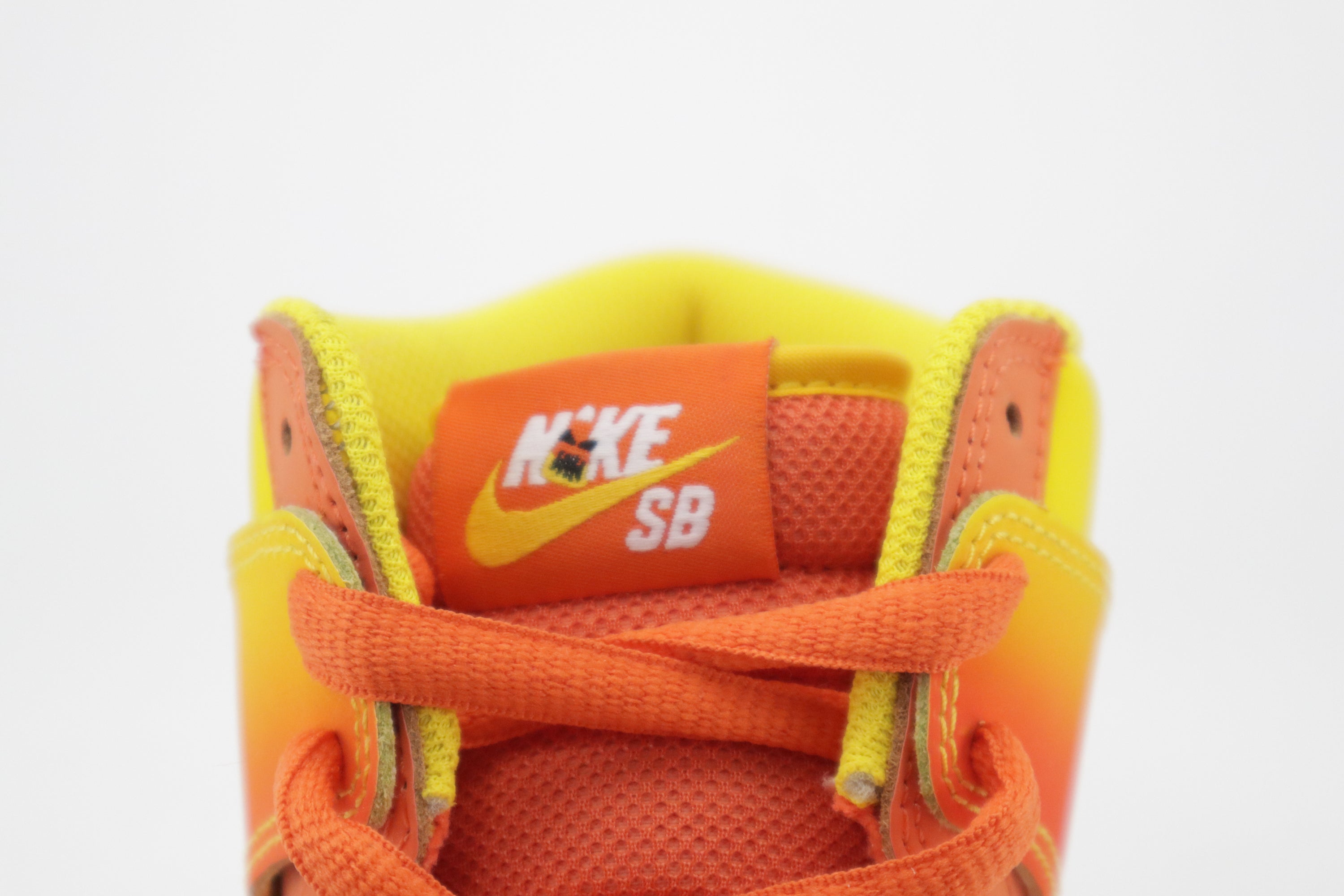 DUNK HIGH PRO SB "SWEET TOOTH"