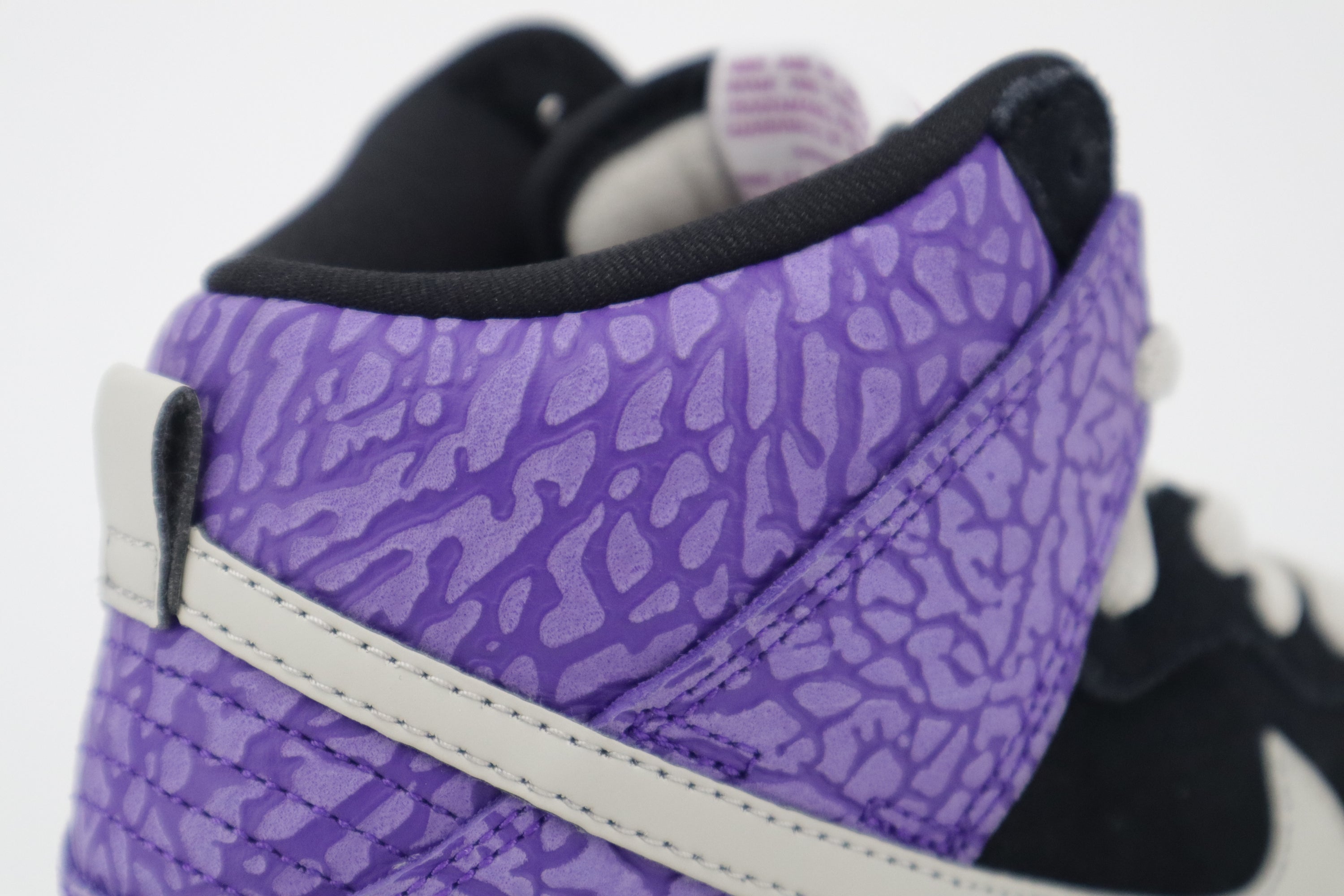 DUNK HIGH PREMIUM SB "SEND HELP 2"