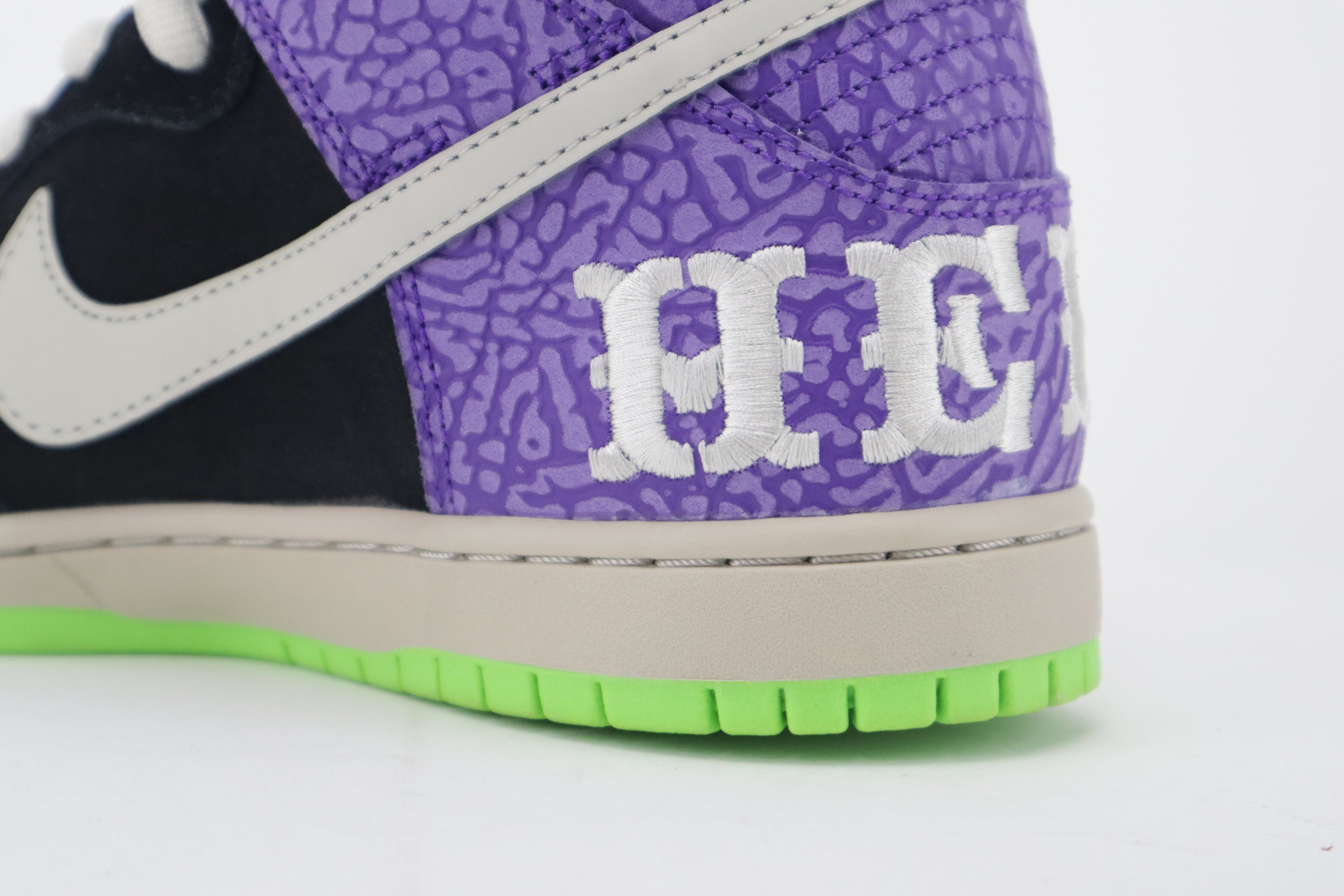 DUNK HIGH PREMIUM SB "SEND HELP 2"