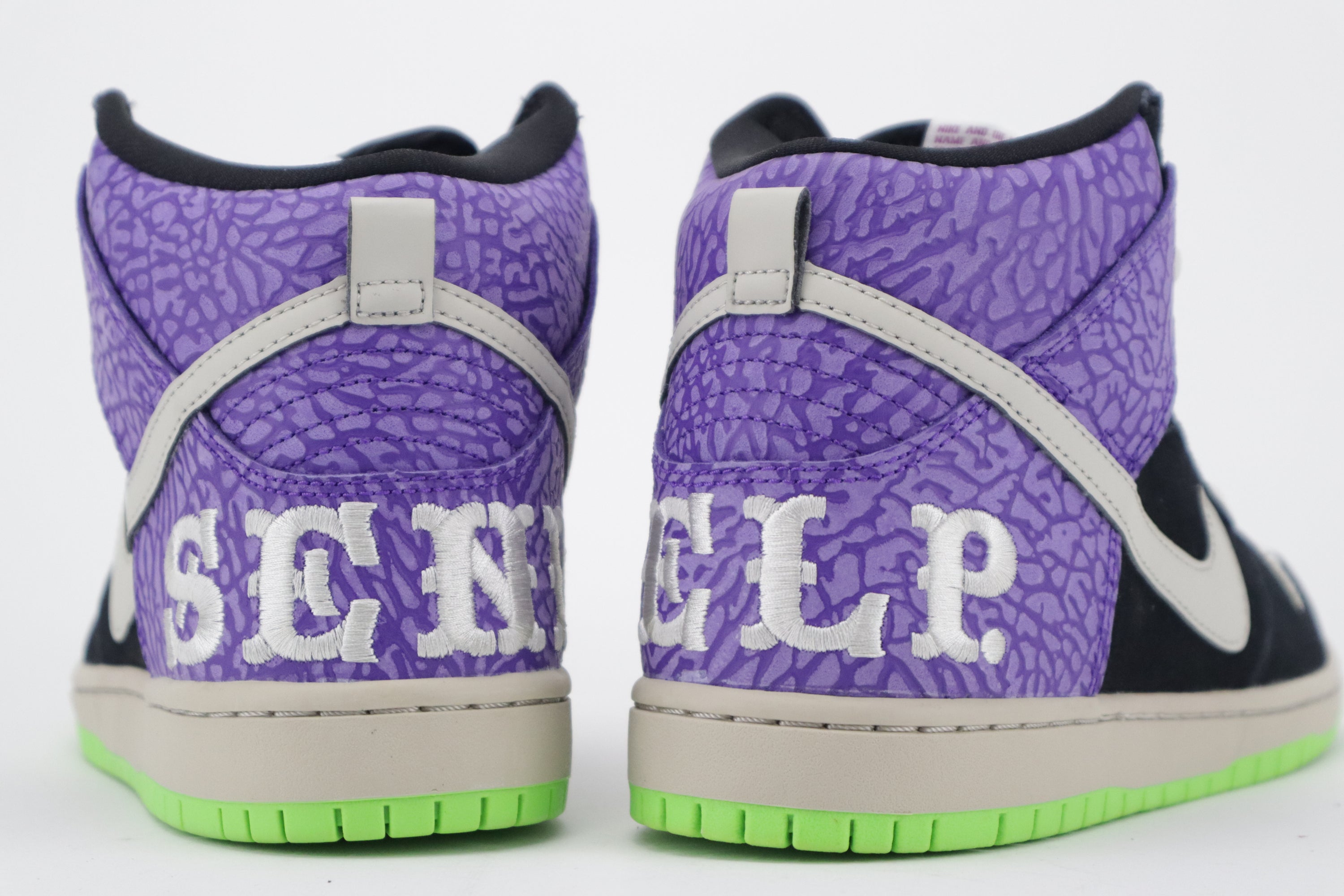DUNK HIGH PREMIUM SB "SEND HELP 2"