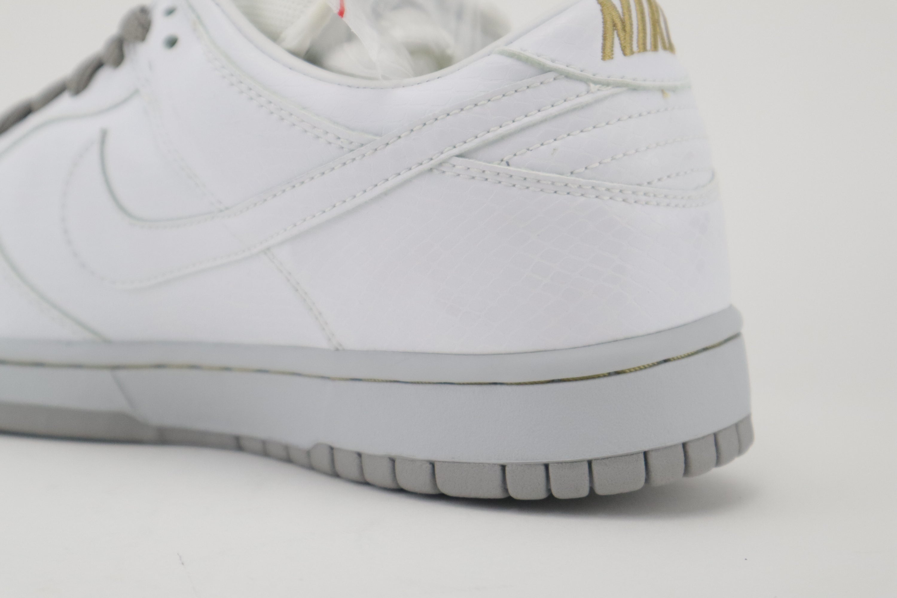 DUNK LOW PREMIUM SB "MEDICOM 4"