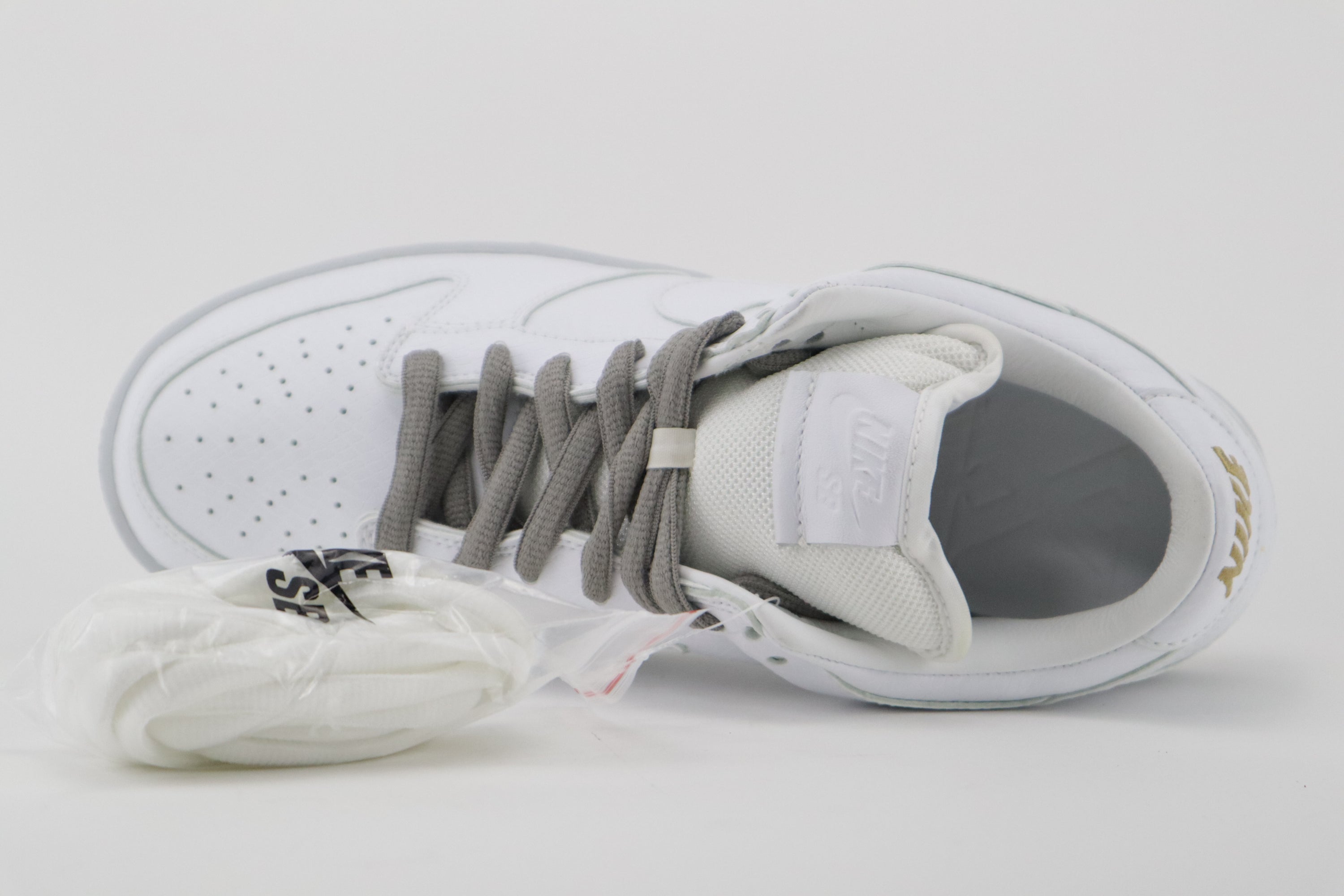 DUNK LOW PREMIUM SB "MEDICOM 4"