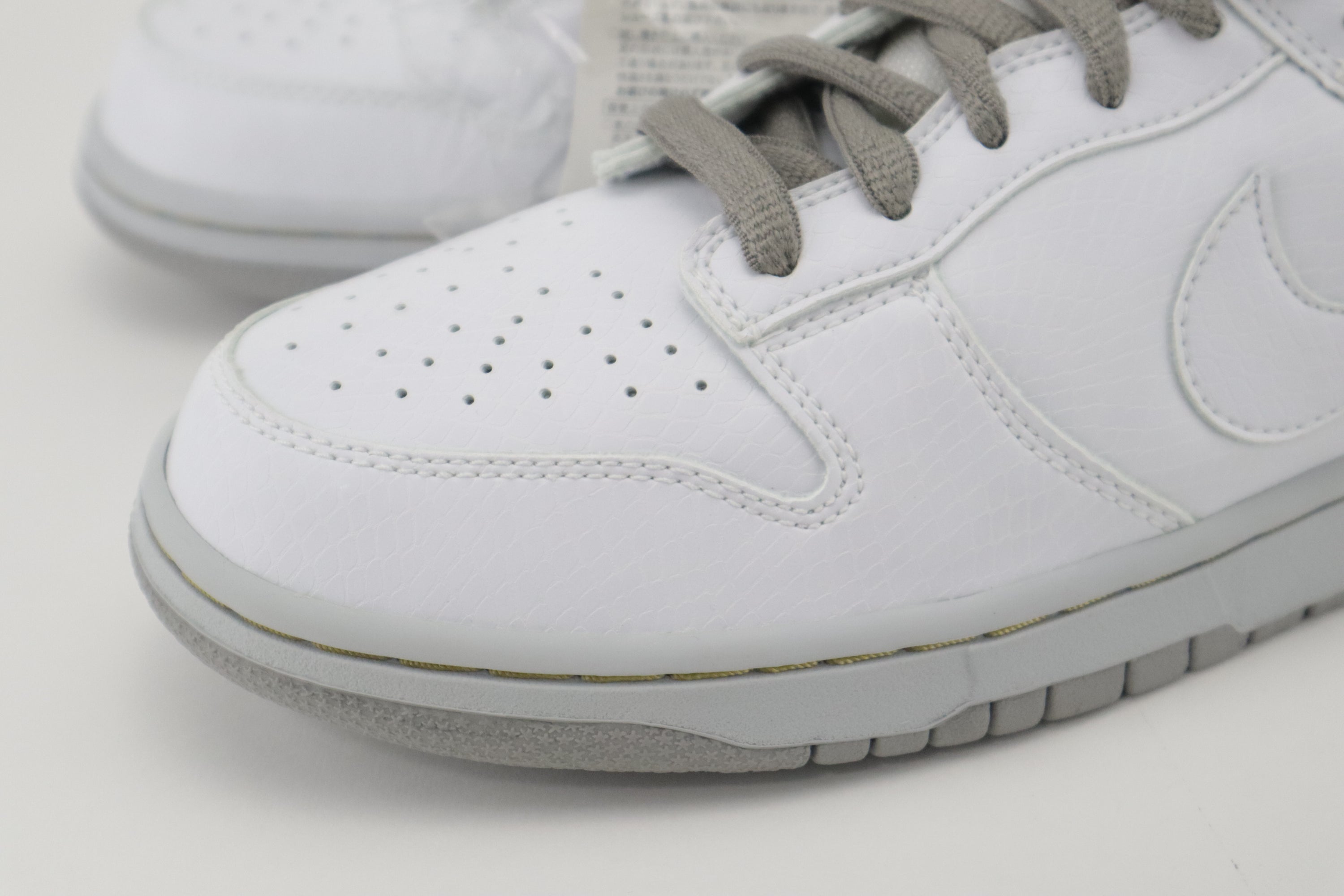 DUNK LOW PREMIUM SB "MEDICOM 4"