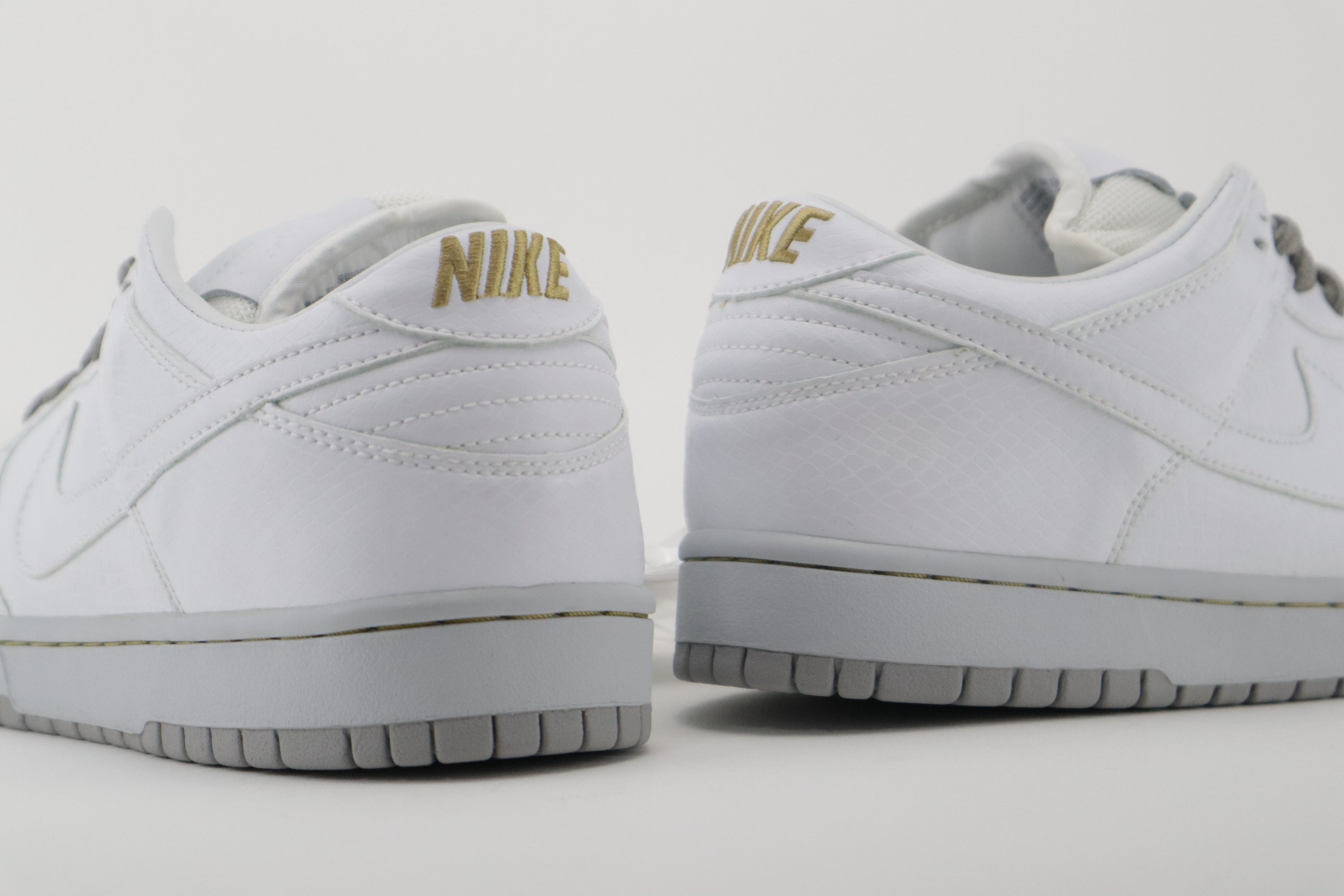 DUNK LOW PREMIUM SB "MEDICOM 4"