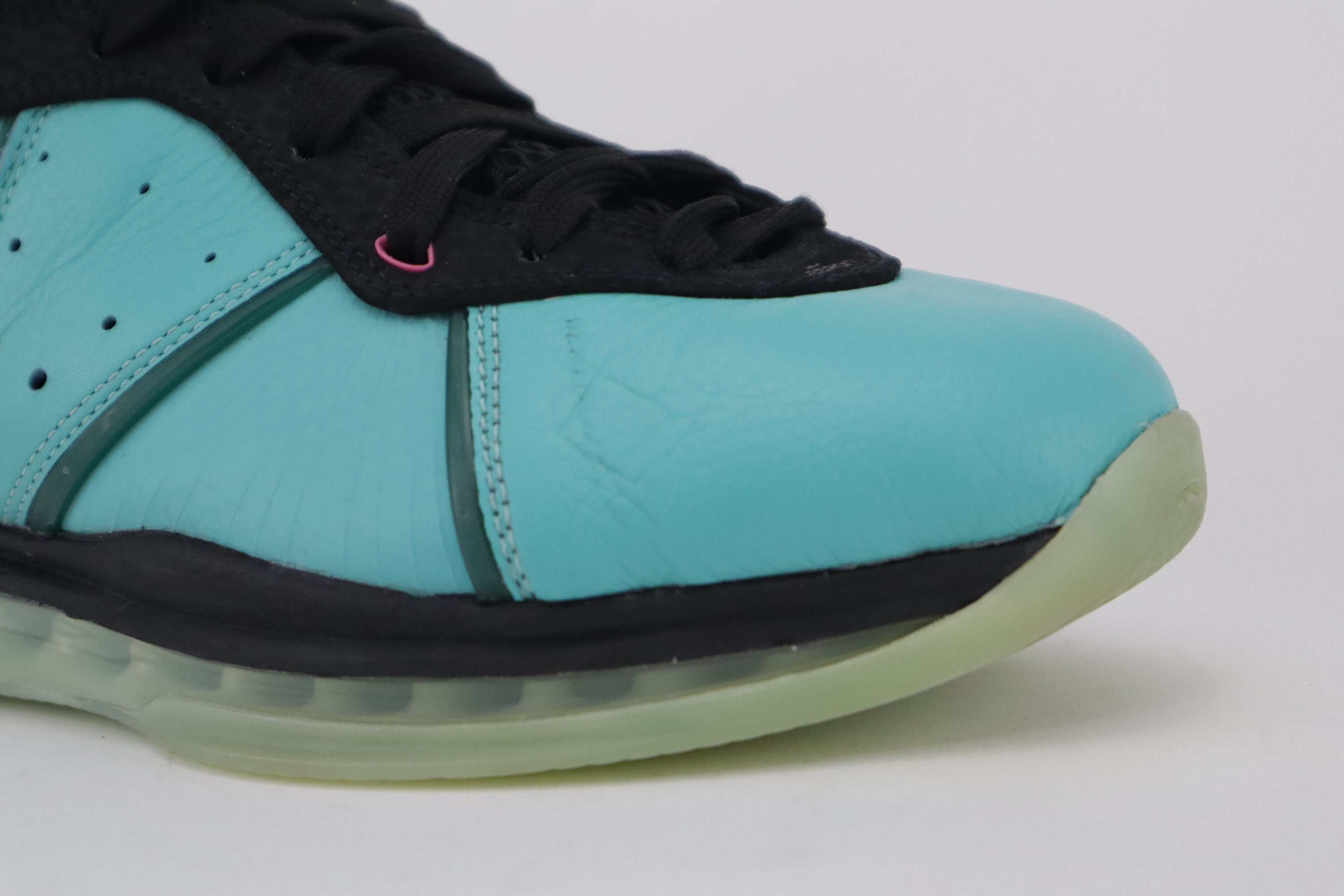 NIKE LEBRON 8 "SOUTH BEACH"