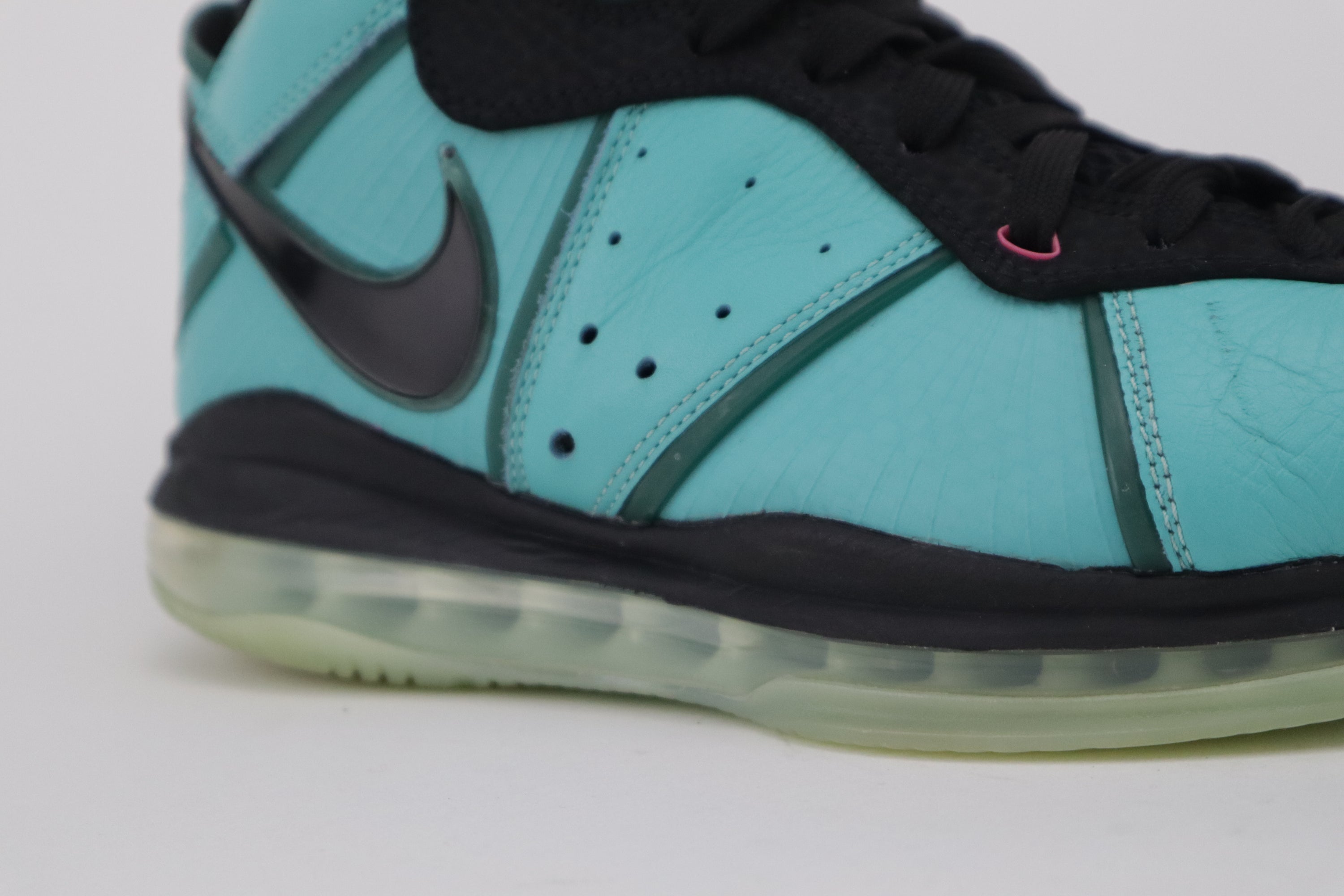NIKE LEBRON 8 "SOUTH BEACH"