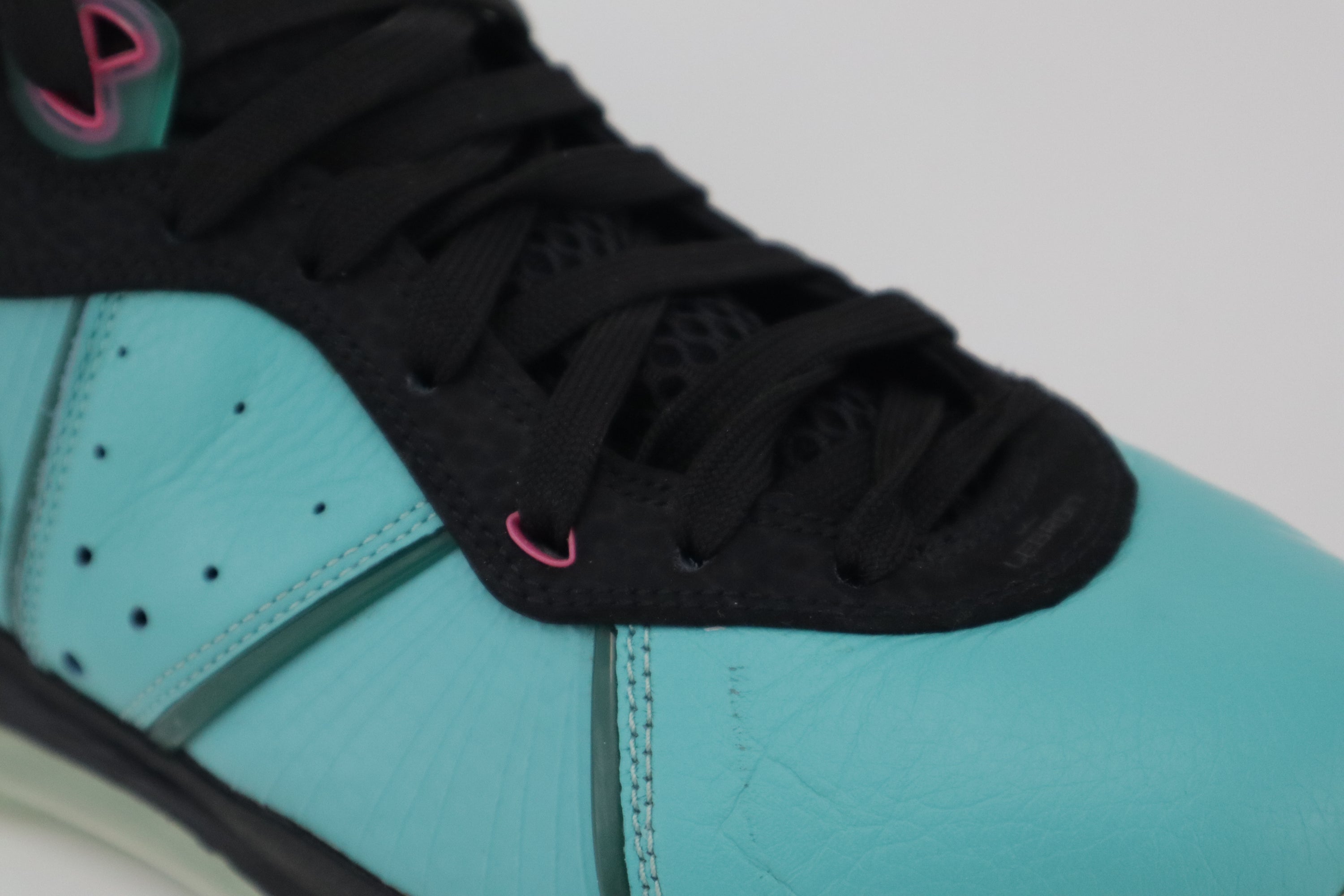 NIKE LEBRON 8 "SOUTH BEACH"